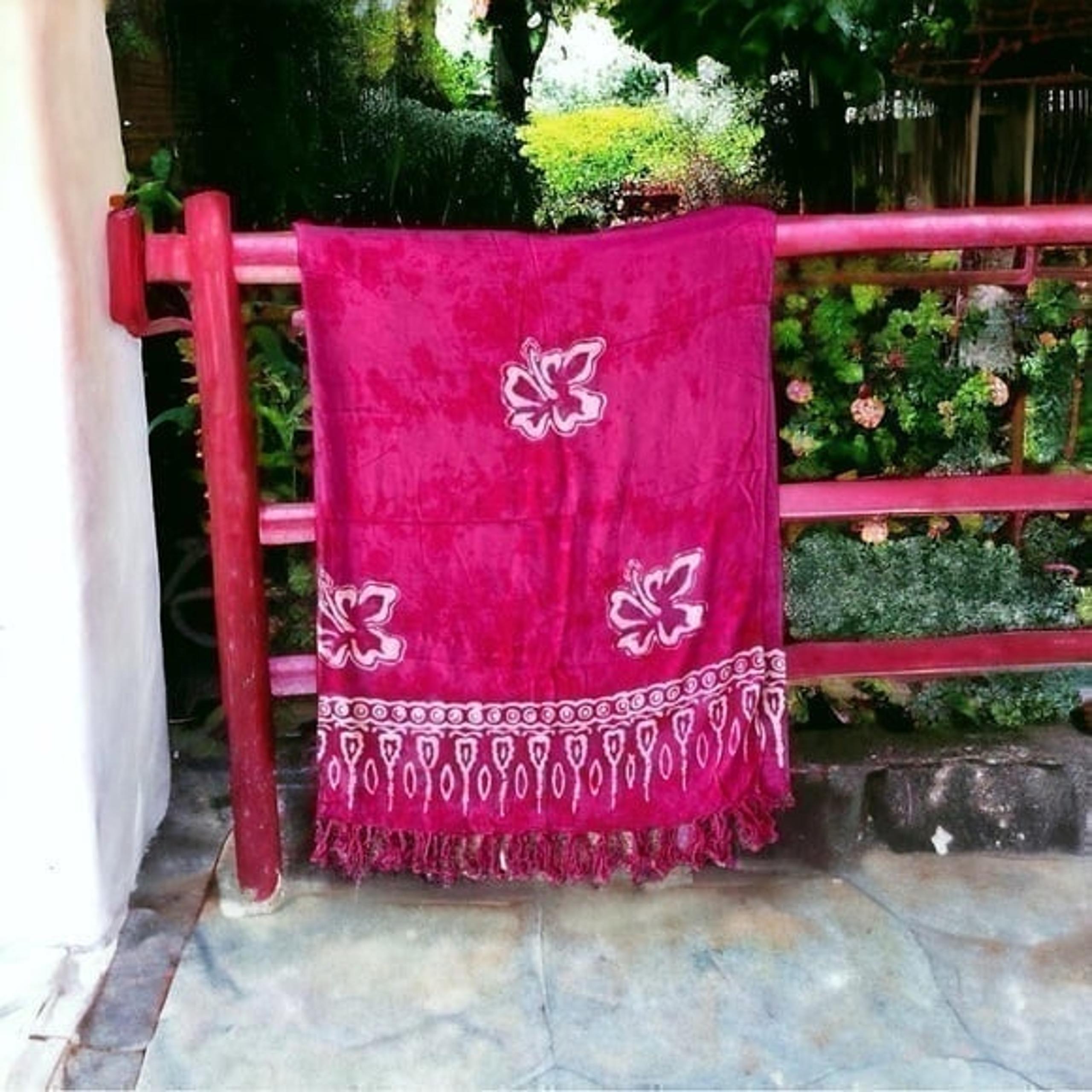 Cover Up Hawaii Tropical Sarong Pink Floral Scarf Wrap Sarong Shawl Beach Skirt