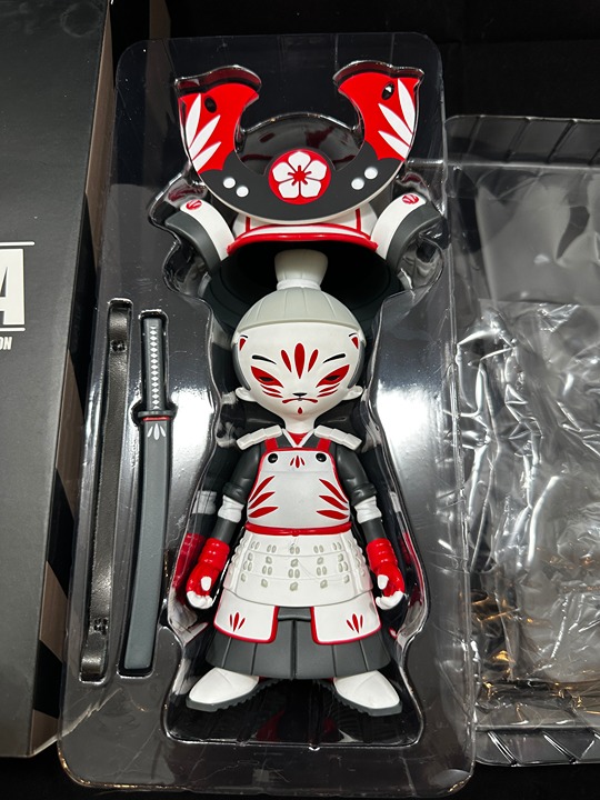 KID KATANA VINYLS - 0008 (KITSUNE)