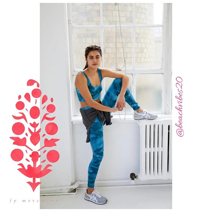 FP MOVEMENT BY FREE PEOPLE Good Karma Legging Tie Dye Blue Peacock FP-52