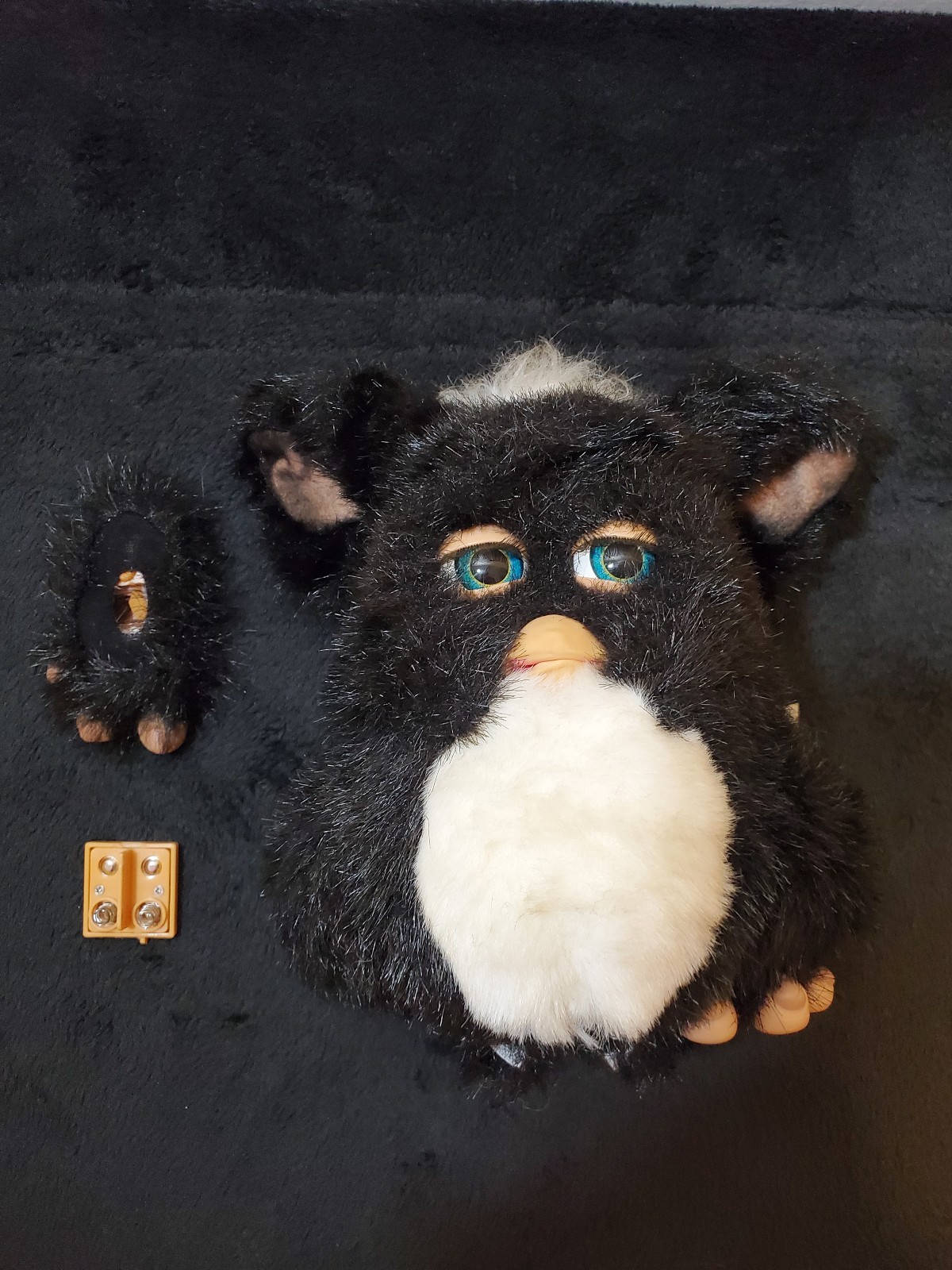 WORKING Emoto-Tronic 2005 FURBY 59294 Charcoal Black & White Fur Blue Eyes Read.