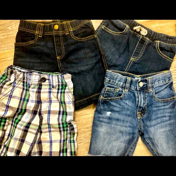 Boys size 4t shorts NWOT