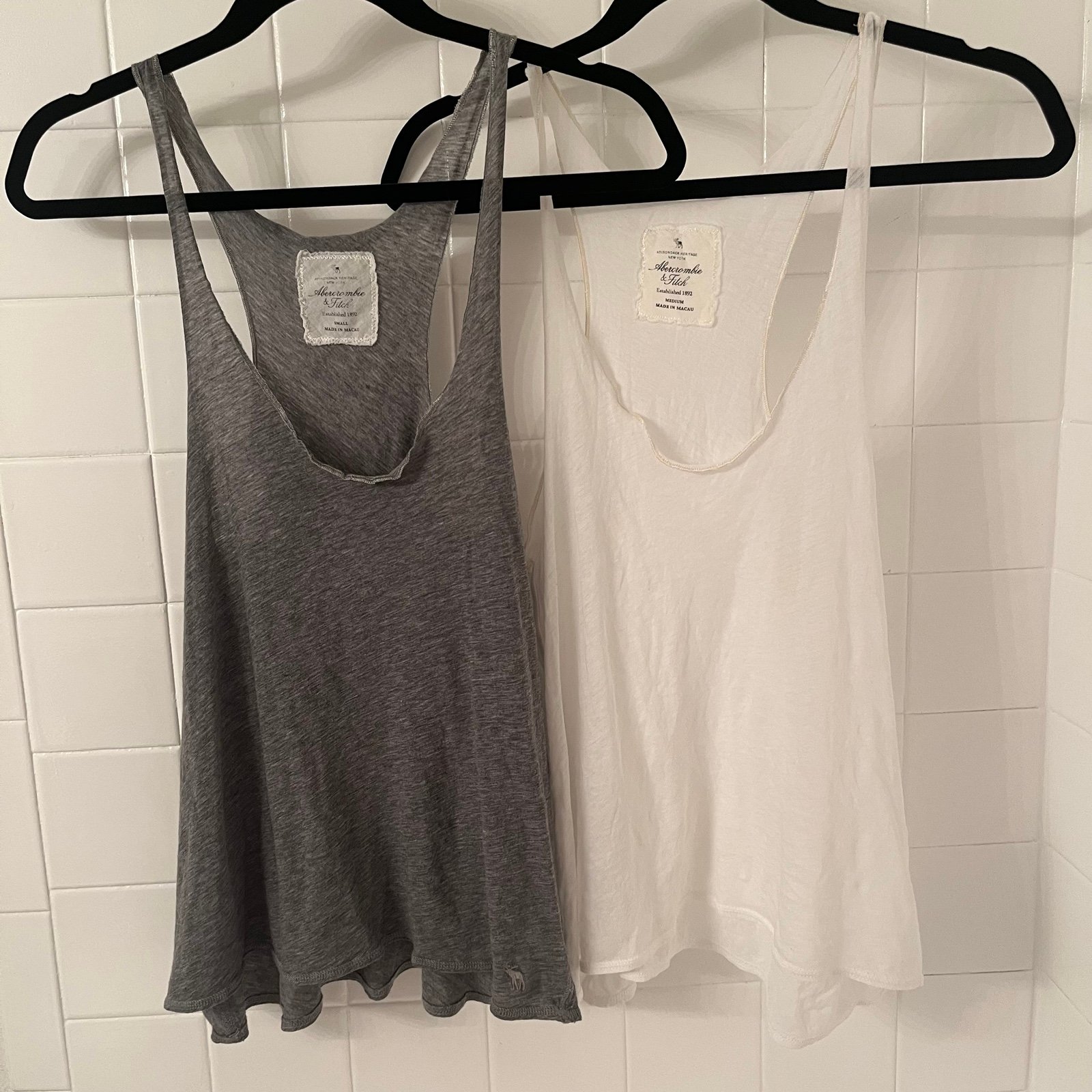 Vintage Y2K Abercrombie & Fitch 2000s Racerback Tank Top Bundle of 2