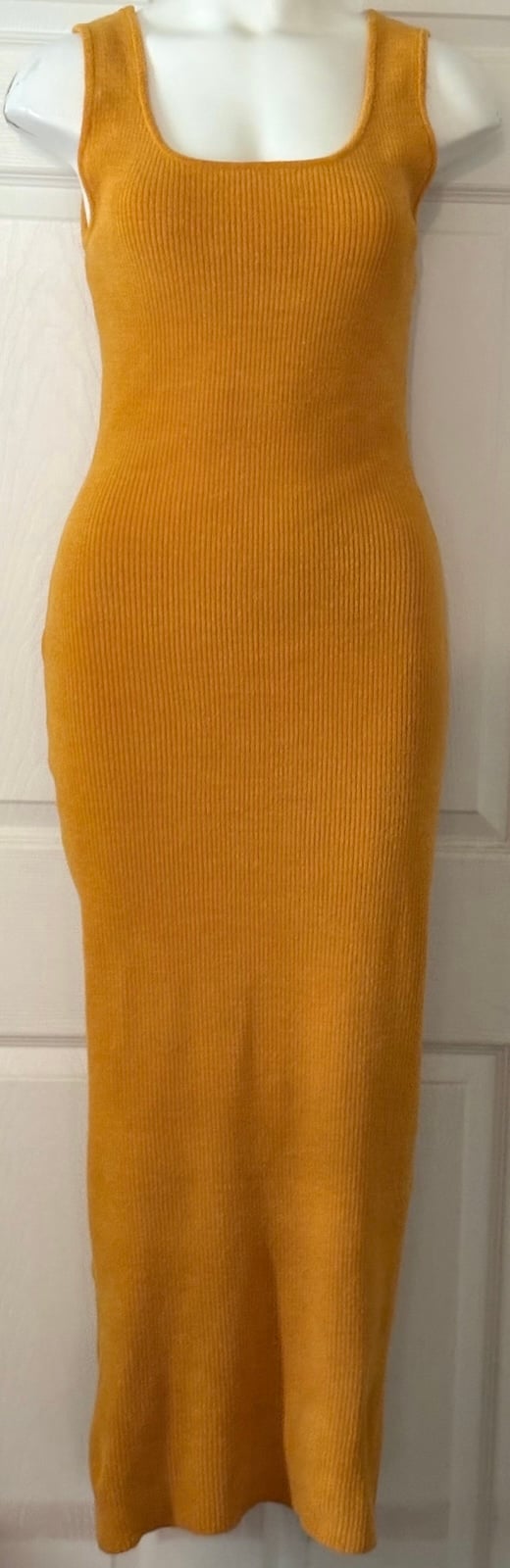 NWT Camila Coelho Harvest Gold Sleeveless Ribbed Maxi Dress size Large