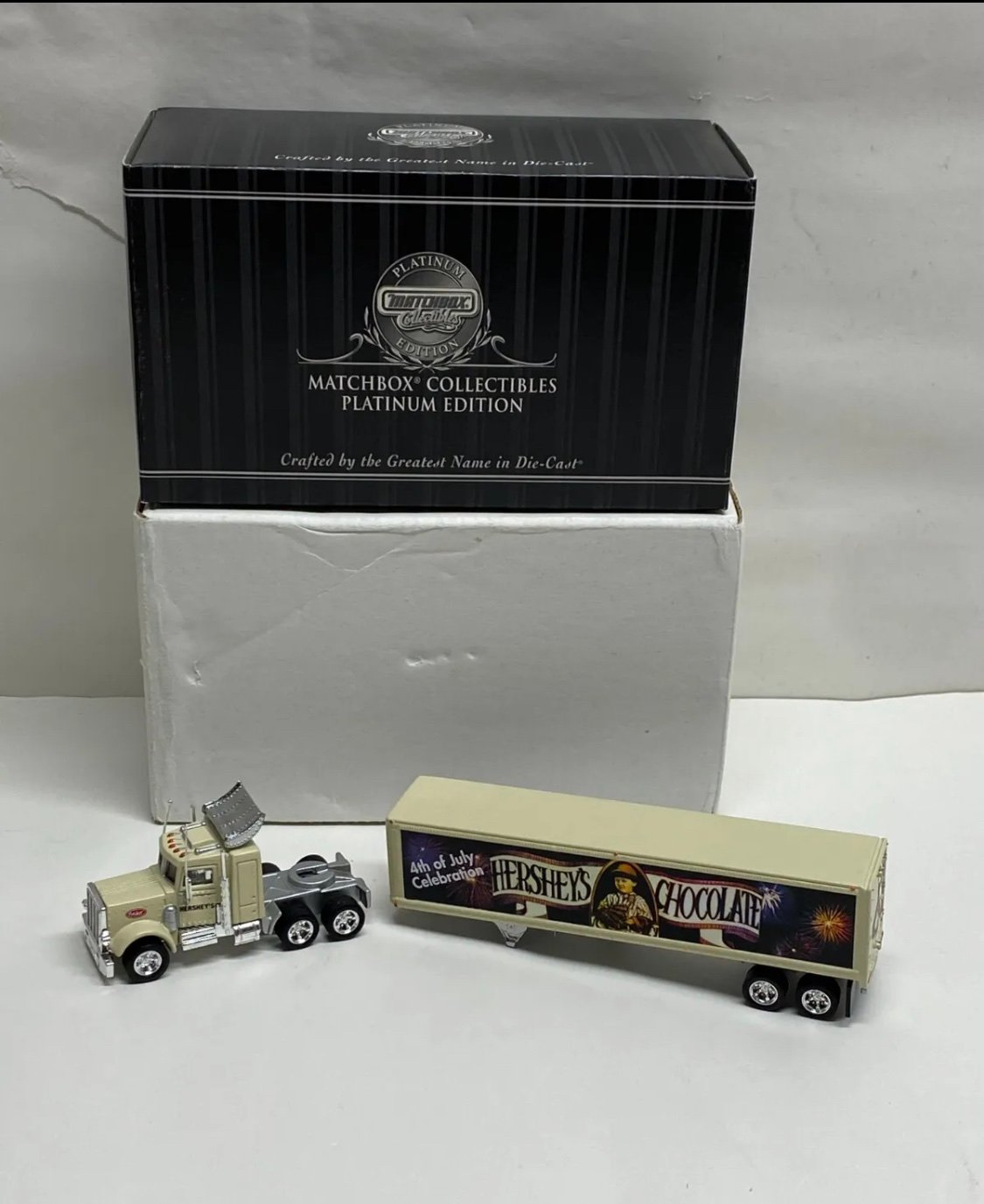 Matchbox Collectibles Hersheys Independence Day Peterbilt 359 Platinum Edition