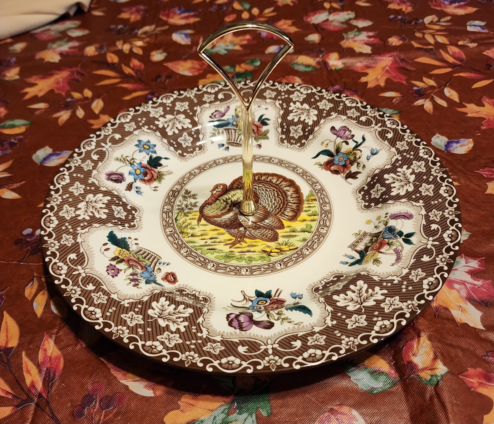Spode Thanksgiving brown dinner plate server