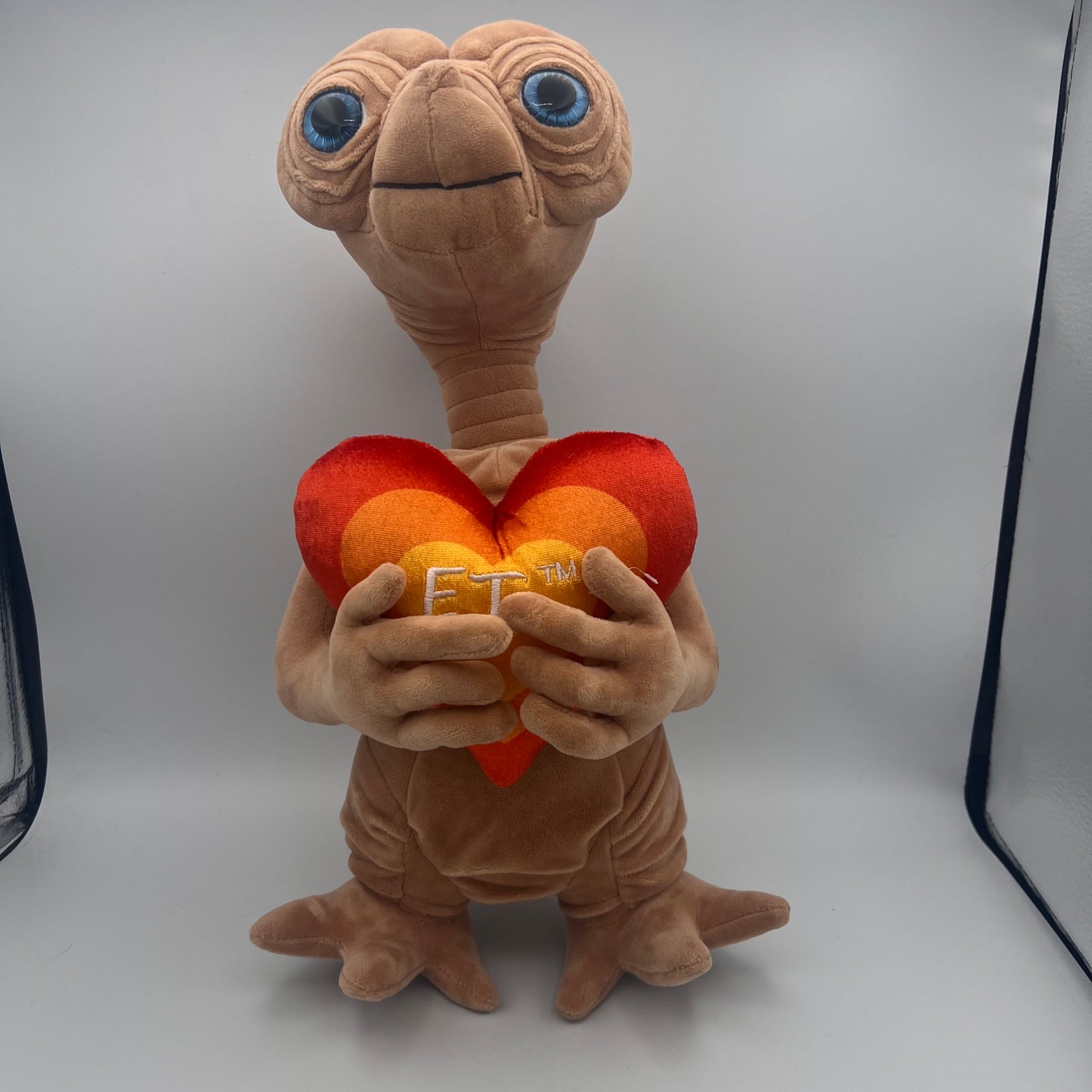 Et the 2024 extra terrestrial plush