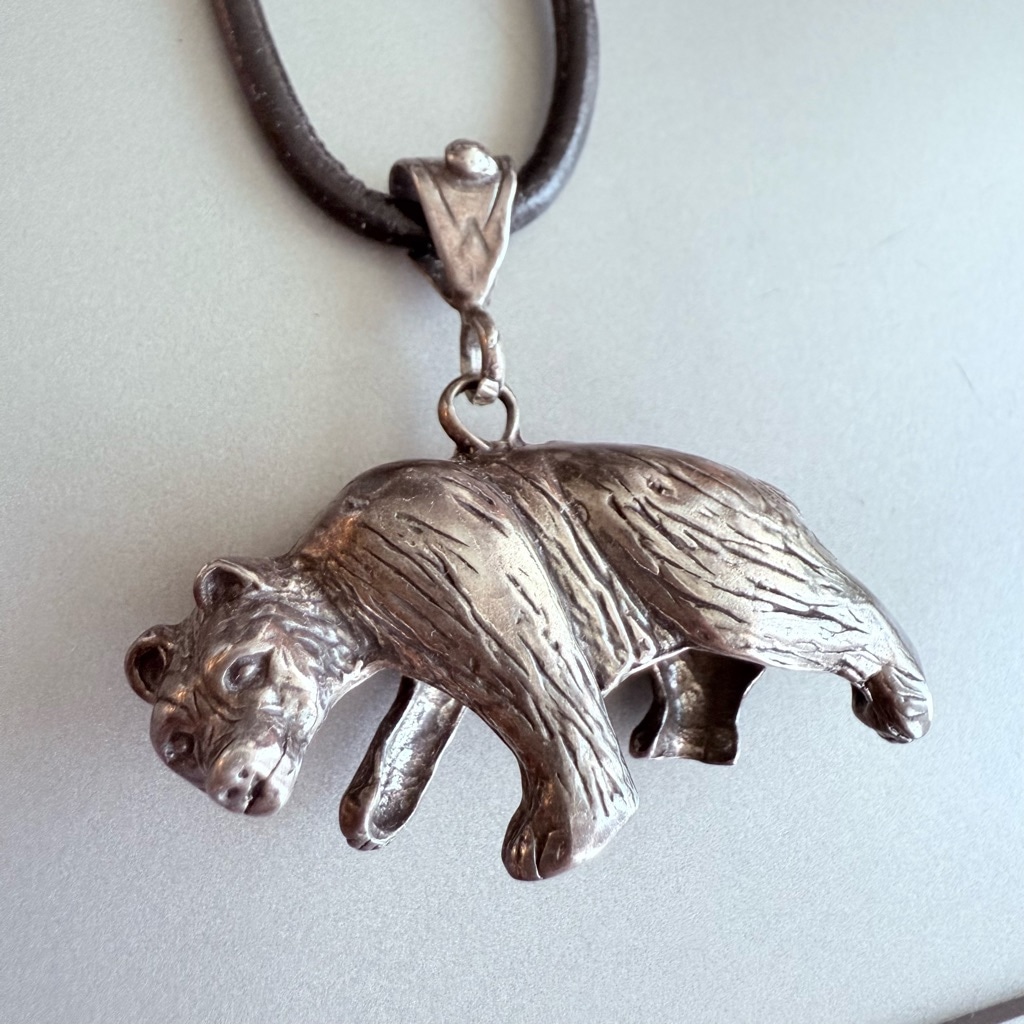 LIBERTY C.C. NAVAJO STERLING SILVER LARGE SPIRIT BEAR PENDANT HARVEY NECKLACE