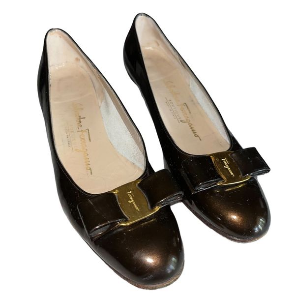 on sale 70% off Salvatore Ferragamo Brown Flats Women on sale 70% off Salvatore Ferragamo Brown Flats Women