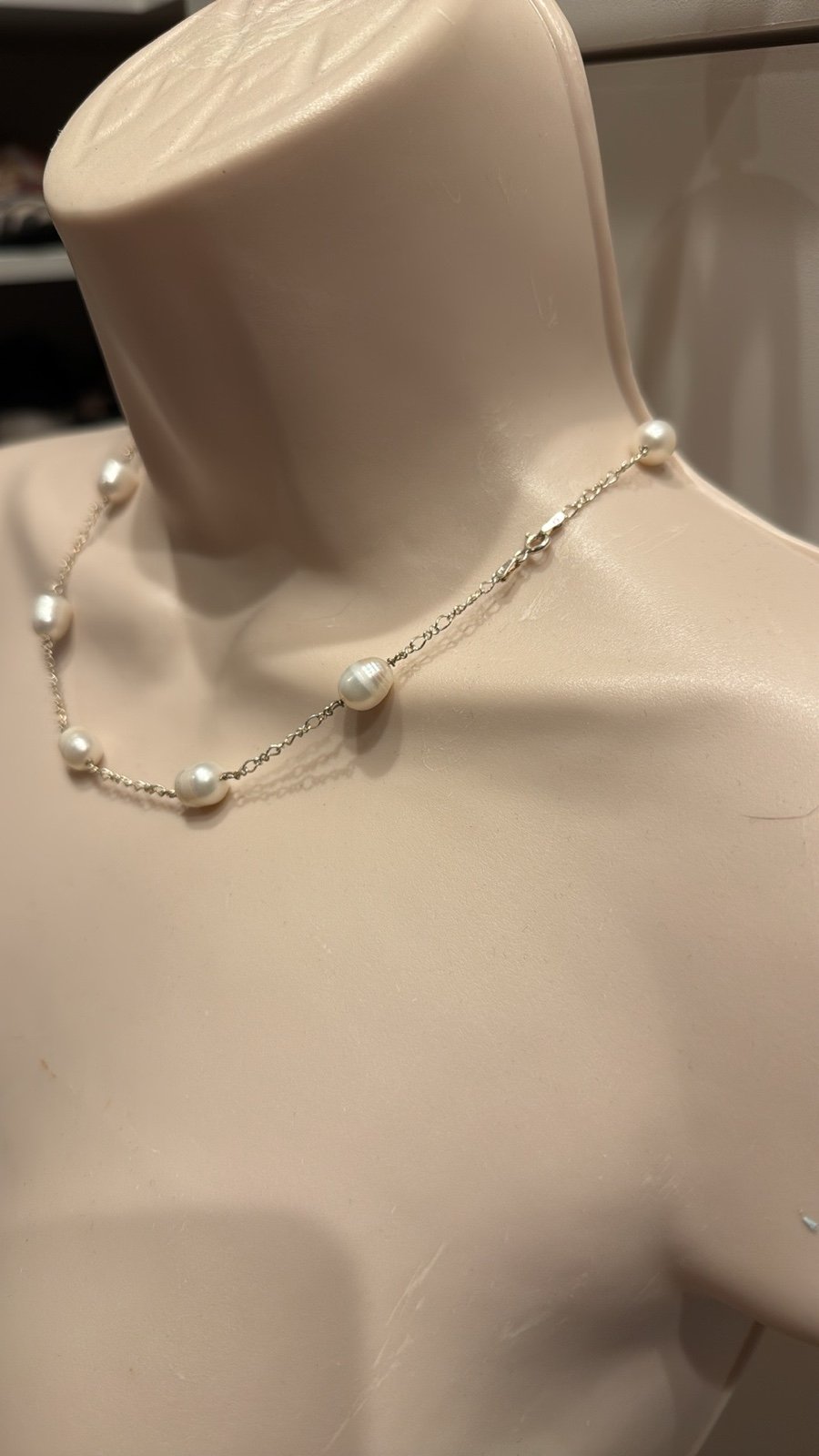 Beautiful .925 pearl necklace