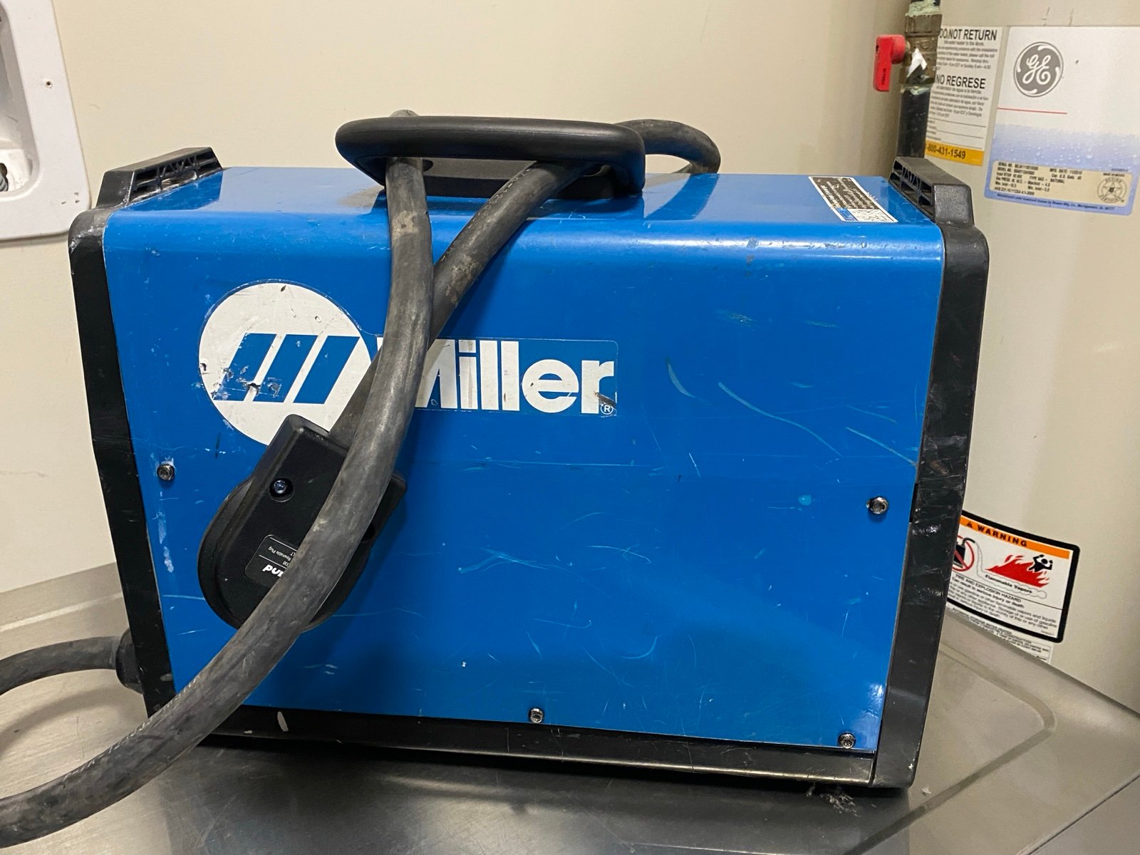 Miller CST 280 - detail