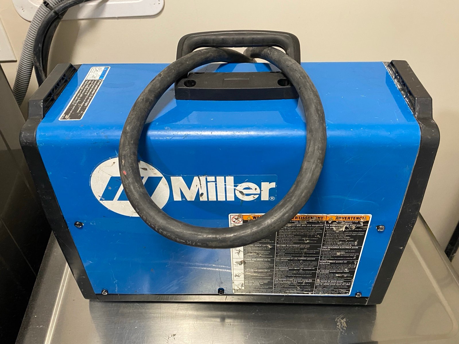 Miller CST 280 - detail