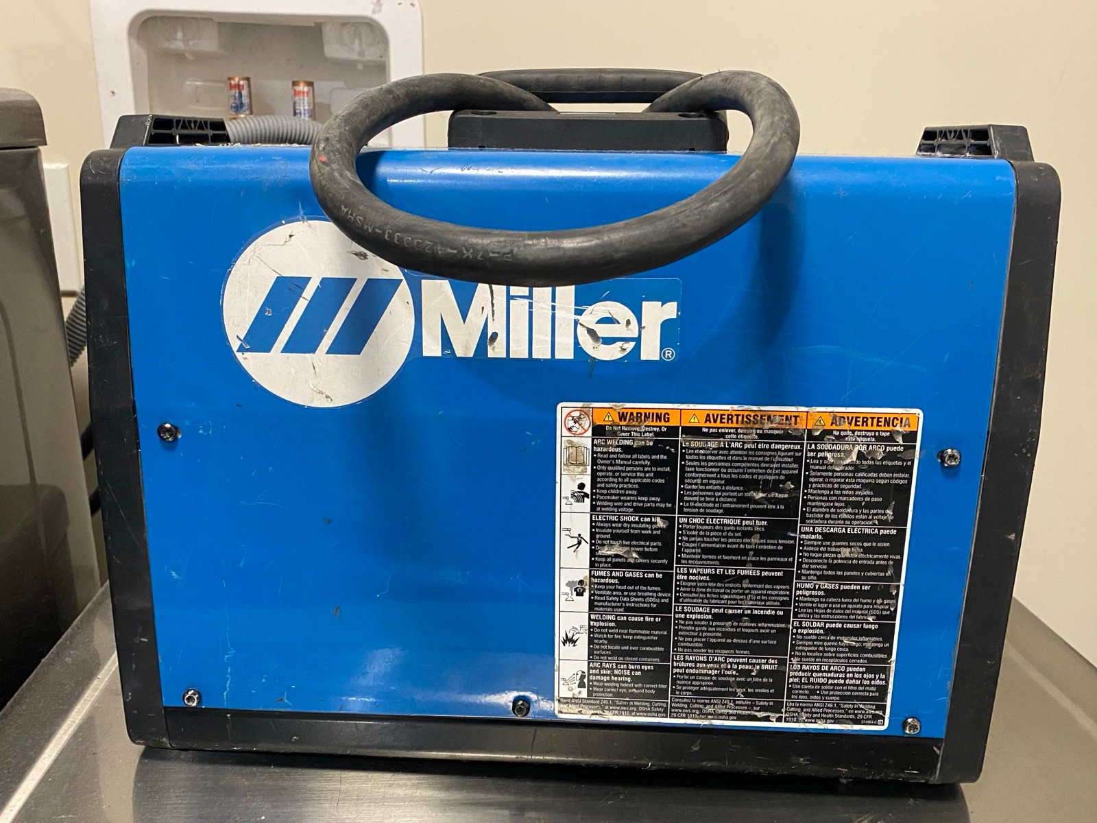 Miller CST 280 - detail