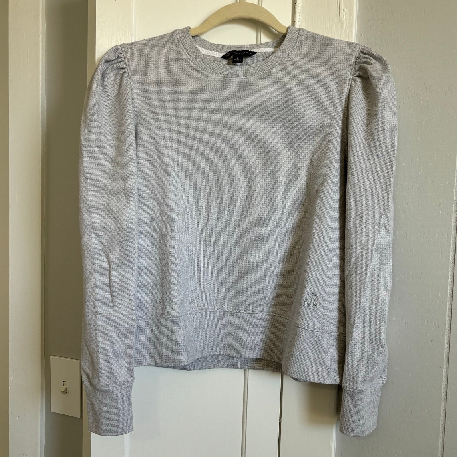 NWOT Women’s Gray Brooks Brothers Puff Shoulder Long-Sleeve Crew Neck Sweater