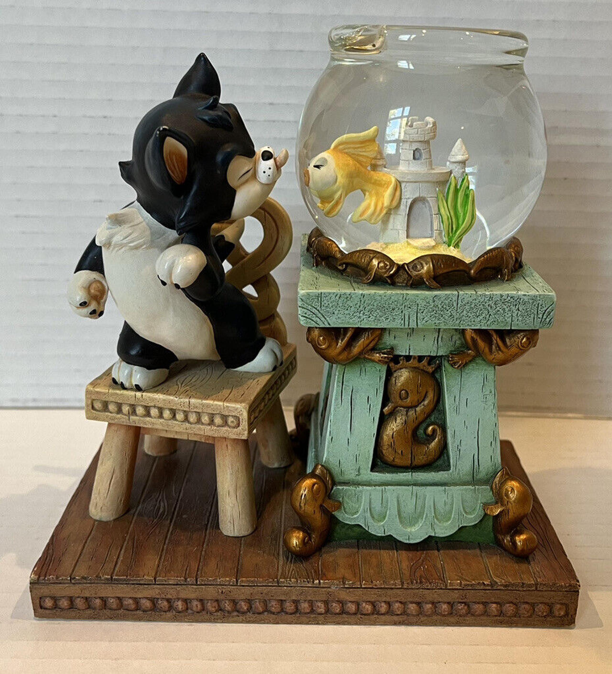 Figaro & Cleo From Pinocchio Snow Globe Water Globe Hard To Find Rare - Disney