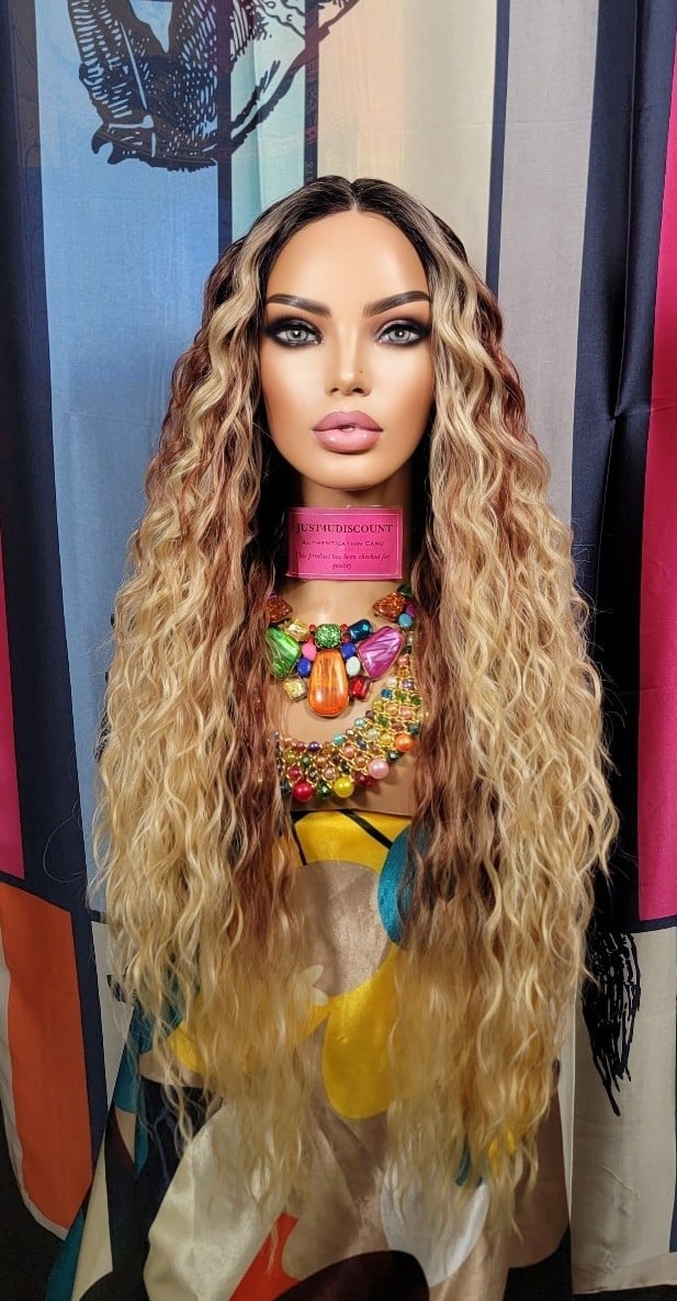 Divaqueen celebrity black brown honey blond Hawaiian wave layered cut wig