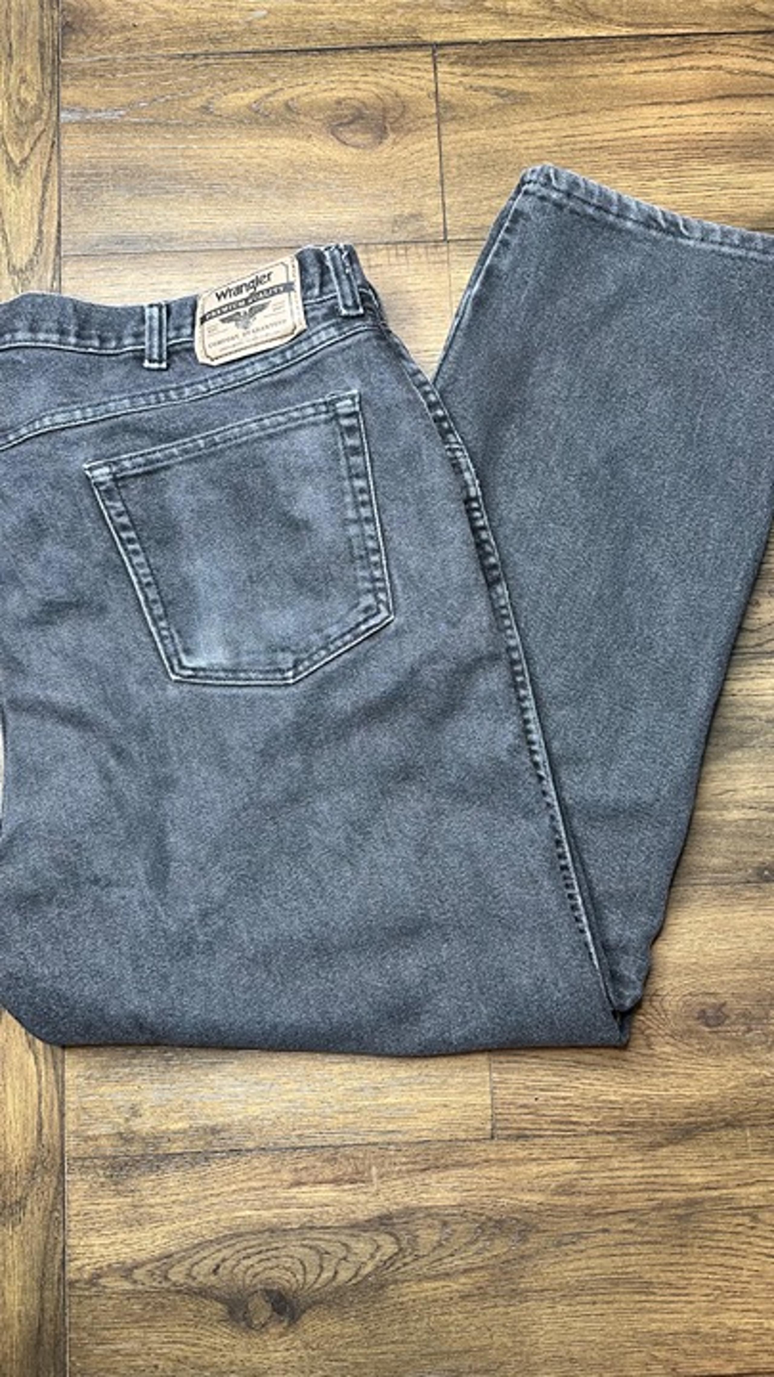 Wrangler Black Oversized Style Regular Fit Jeans Mens US 42x29