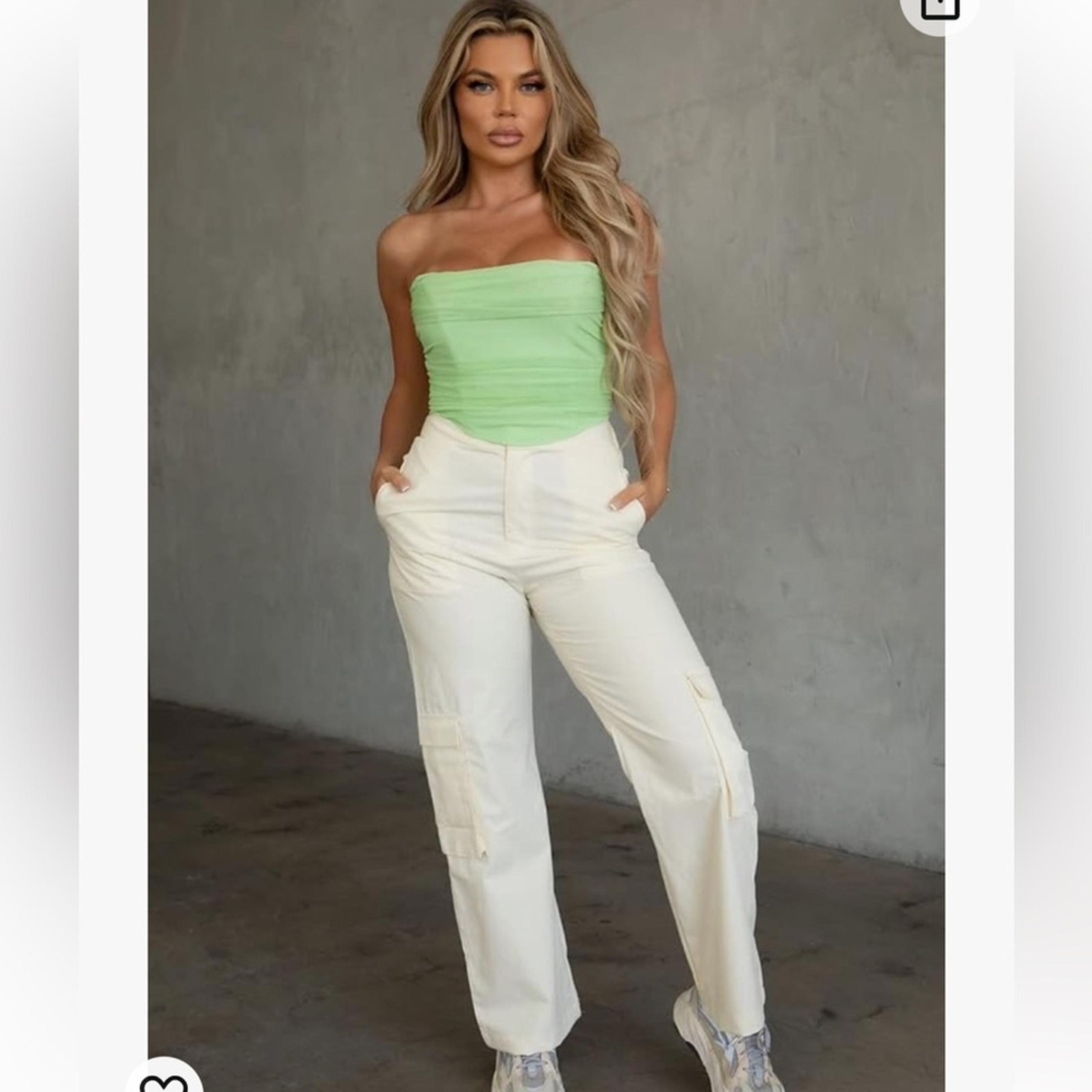 Tic Toc Cream Straight Leg Cargo Pants Women’s Size S NWT