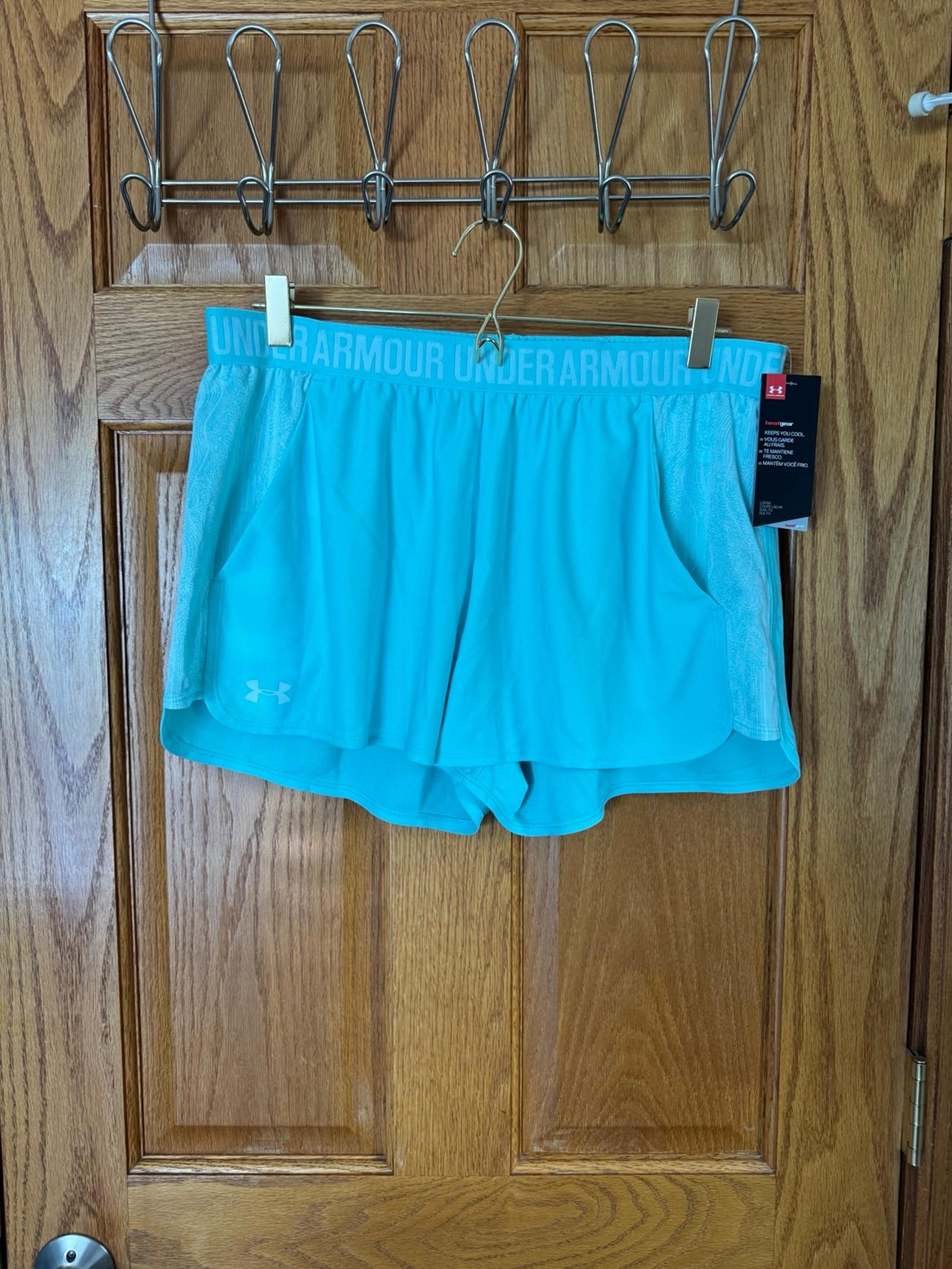 NWT Women’s Under Armour shorts XL