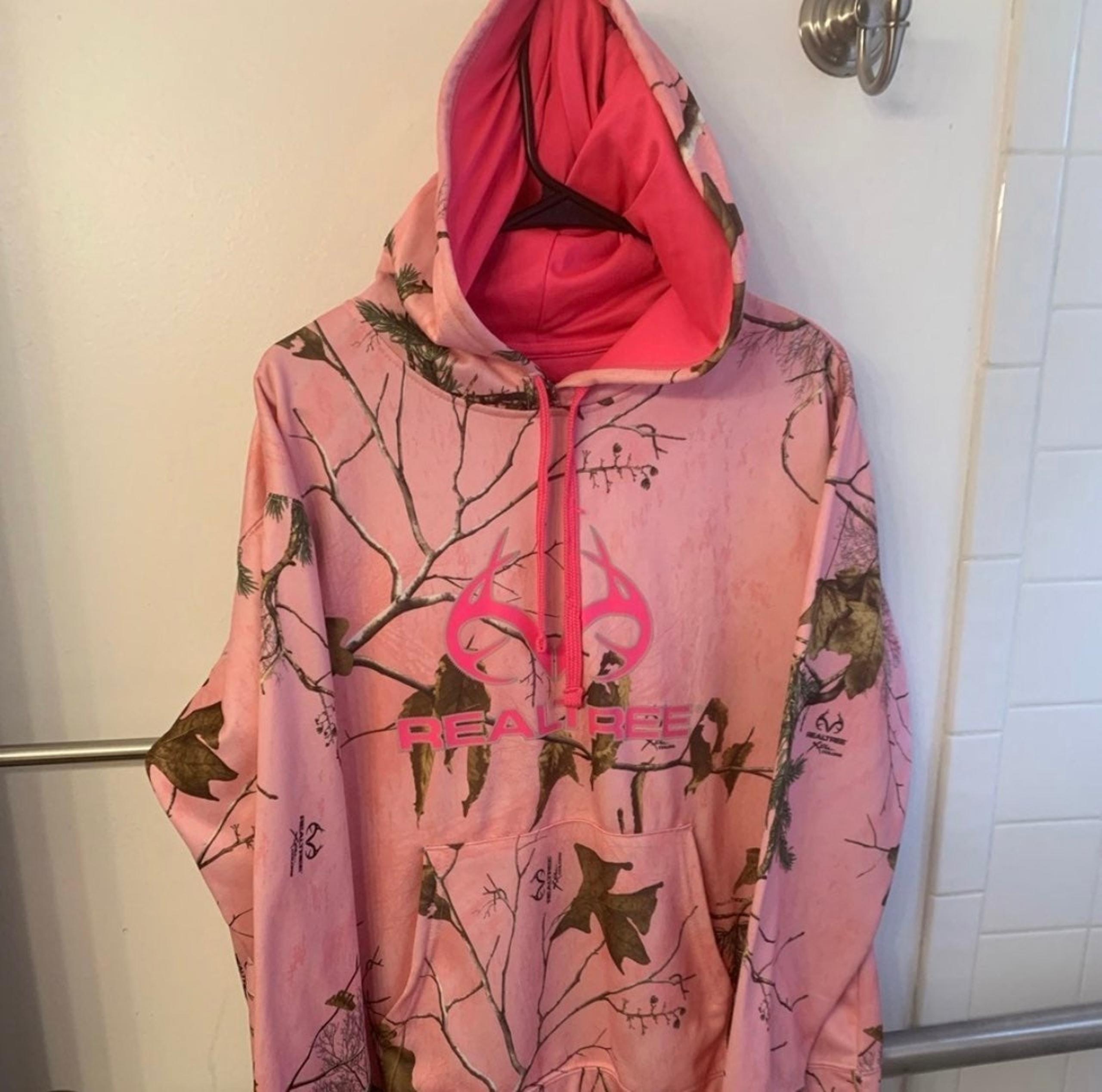 "REALTREE" Pink Camo Pullover Hoodie