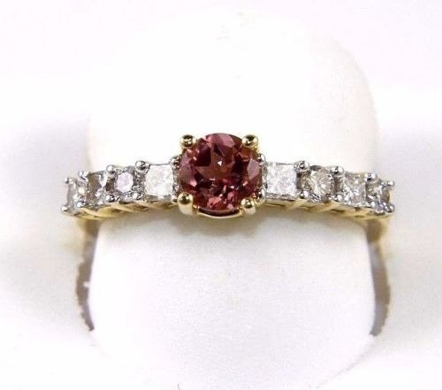 Round Red Garnet & Diamond 14k Gold Ring