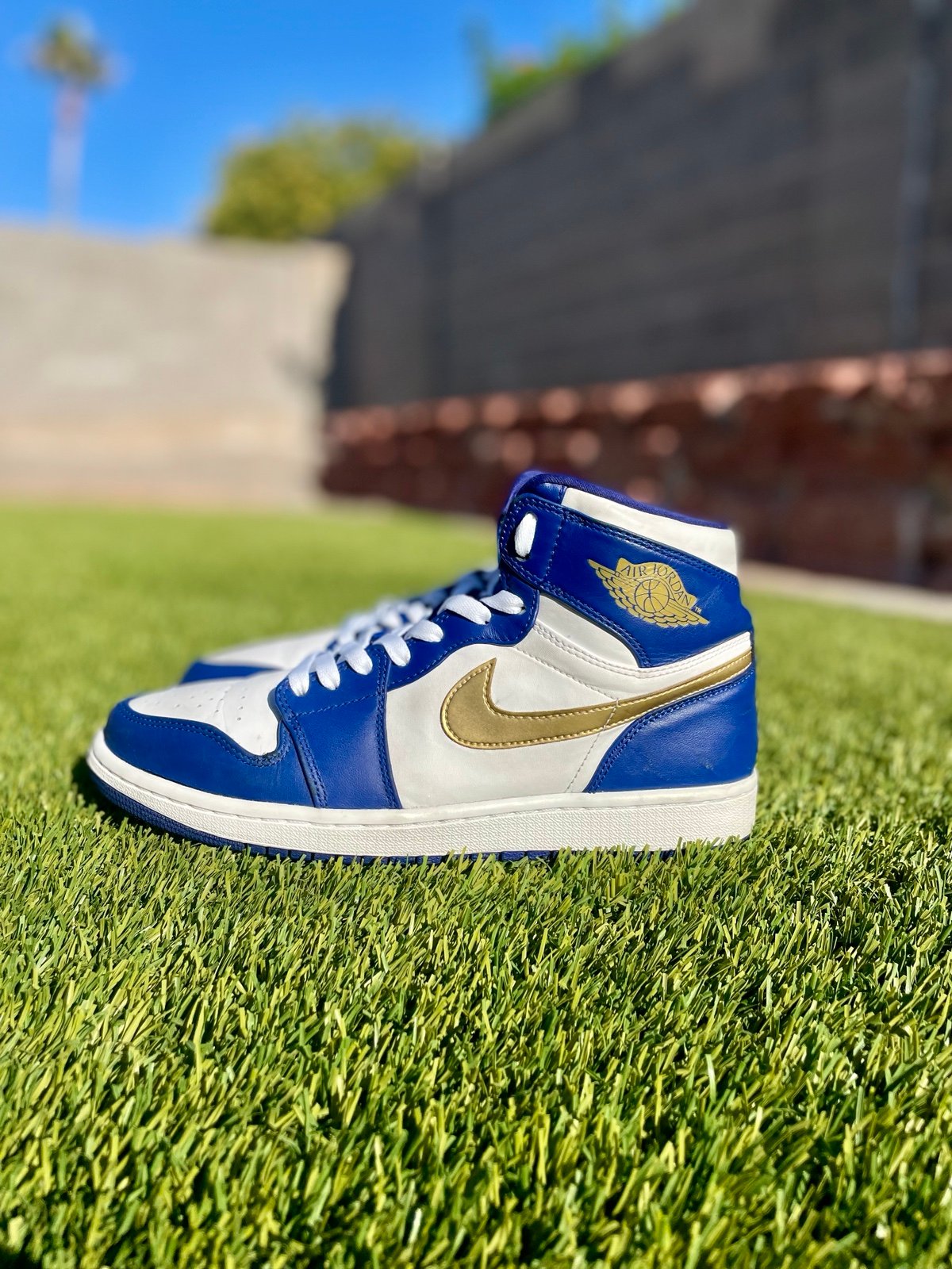 Size 9 - Jordan 1 Retro High “Gold Metal”