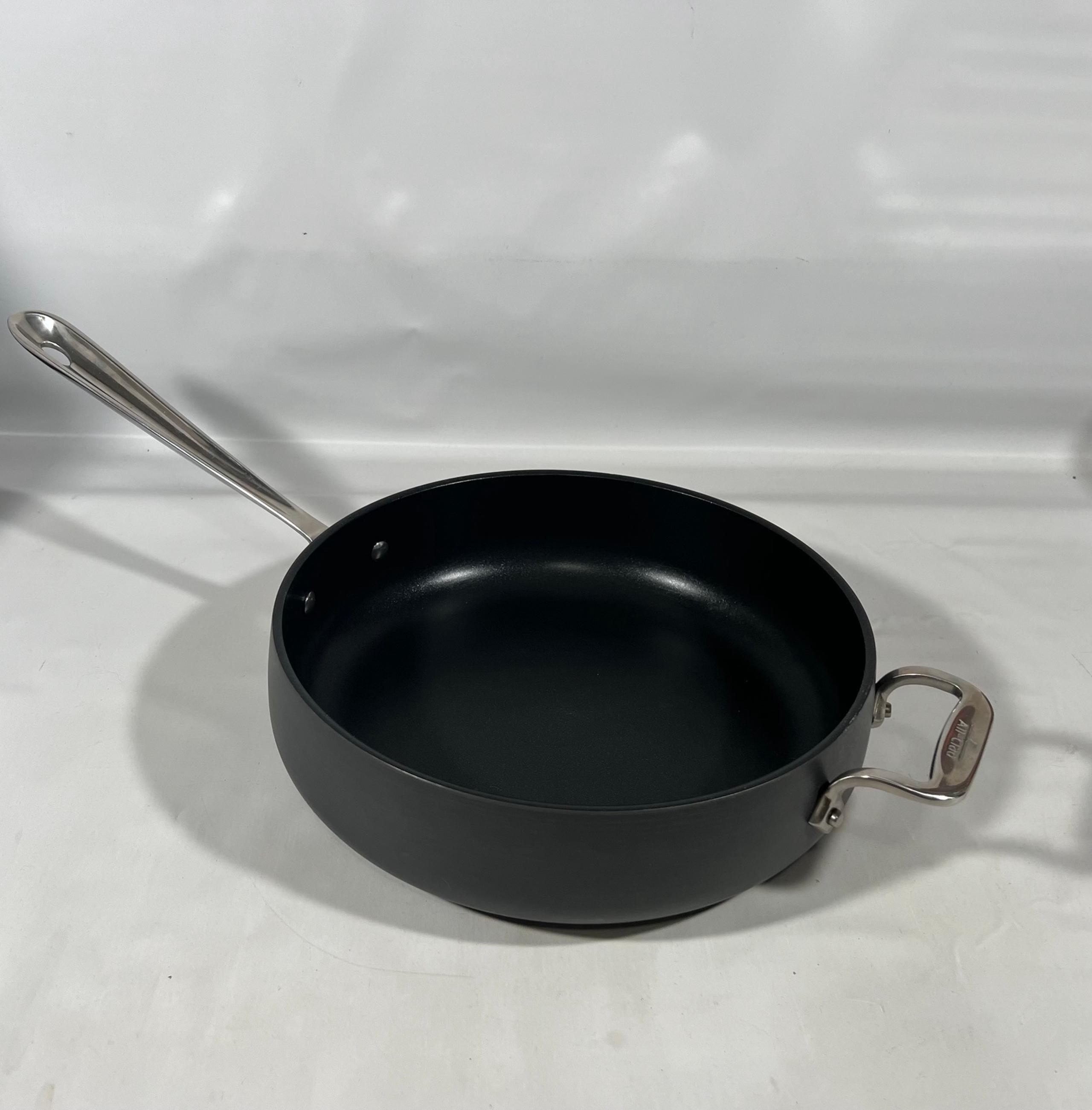 All-Clad Metalcrafters Non Stick 4 Qt 3.8L Saute Pan Hard Anodized Nonstick