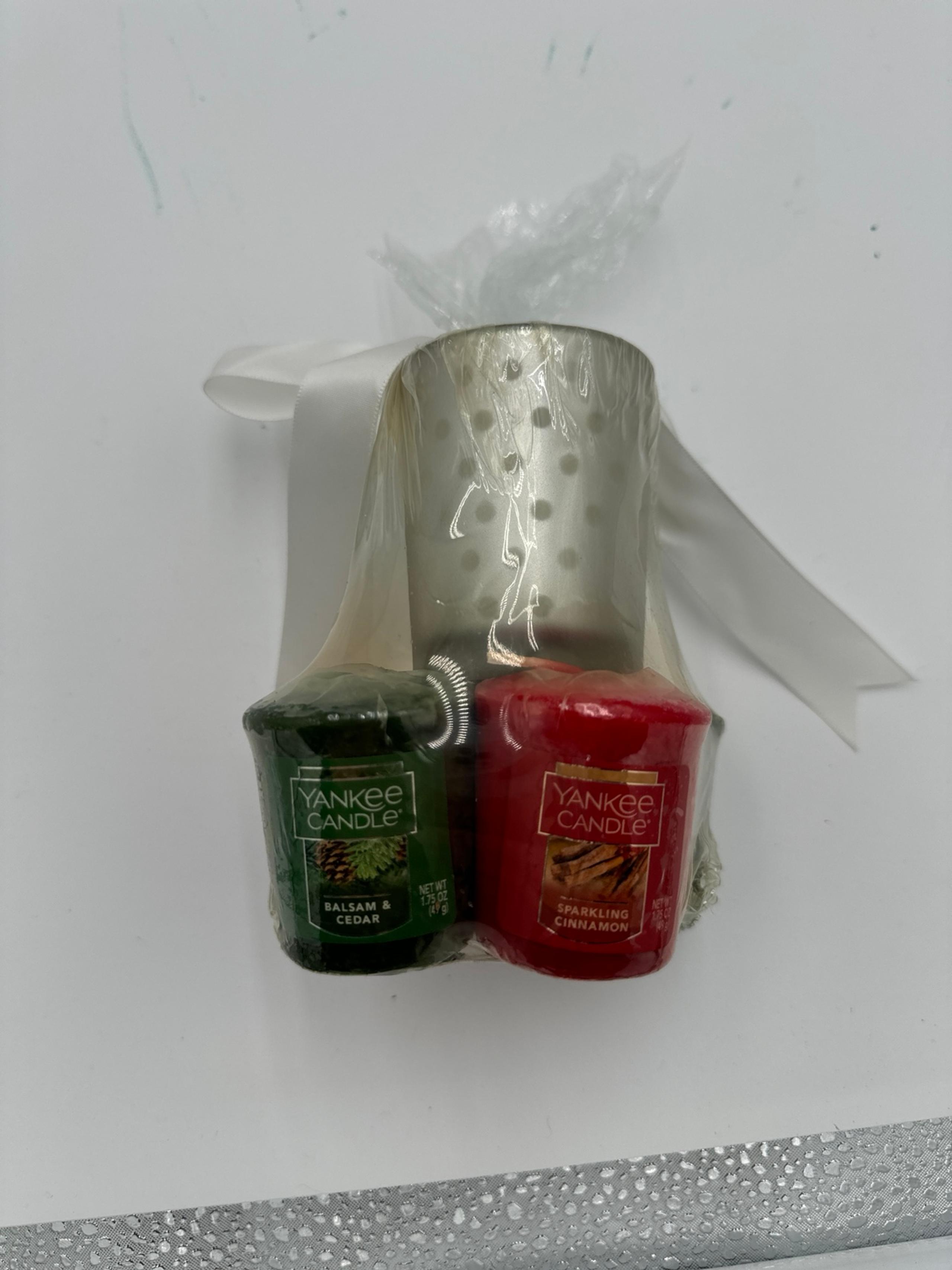 4 Yankee votive candles and snowman votive holder