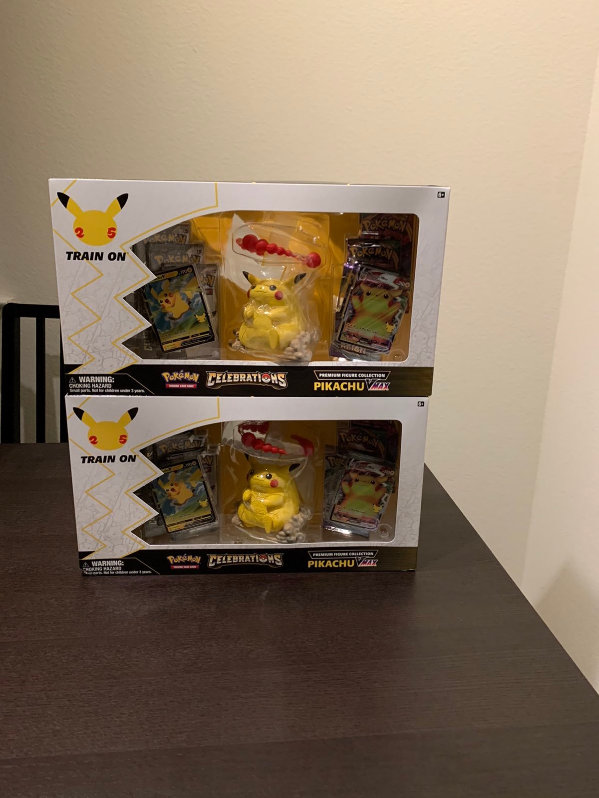 Pokemon VMAX Celebrations pikachu box x2