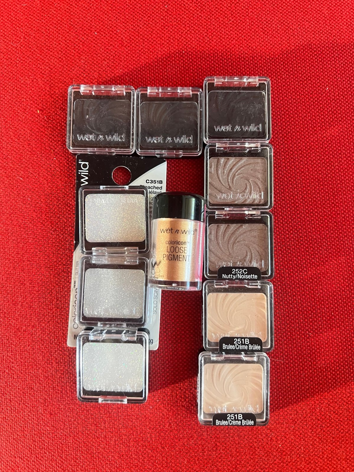11 Wet N Wild Eyeshadow, bundle, color icon, loose pigment NEW (2 free) *read*