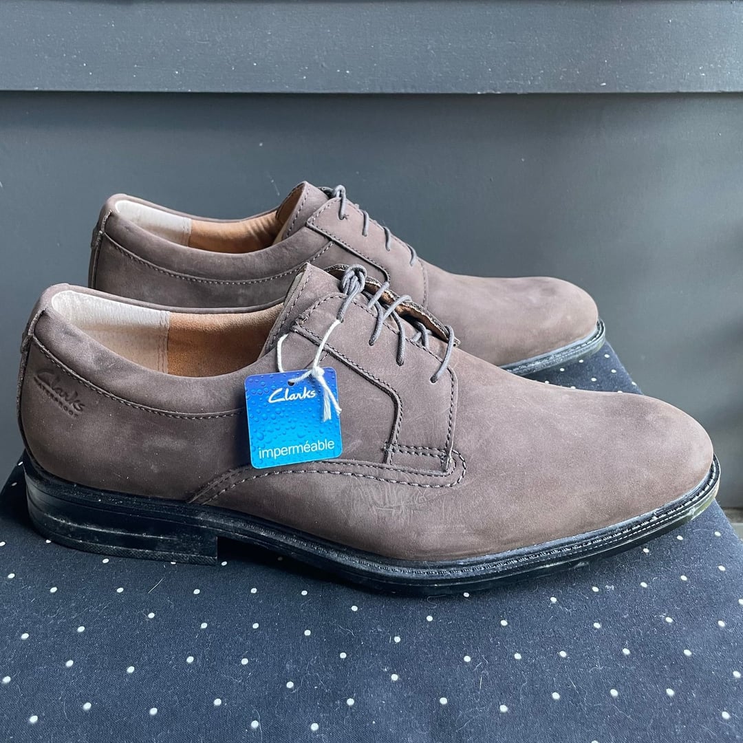 Clarks Nubuck Oxfords Brown Men’s Size 11M Dress Shoes