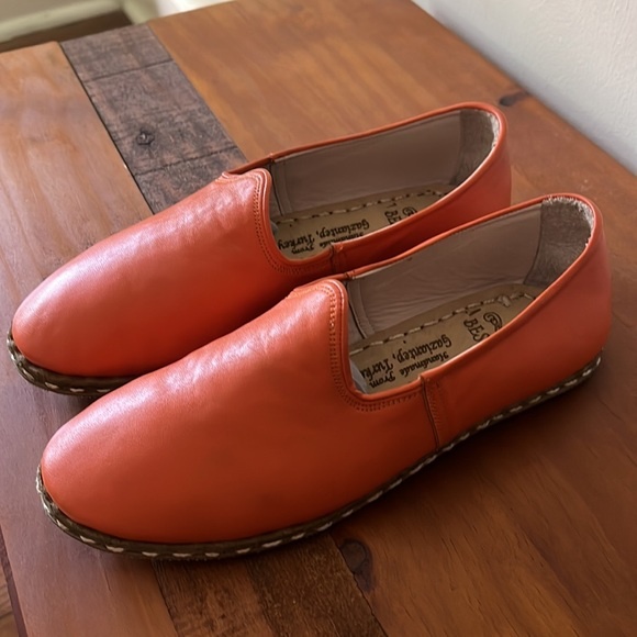 ORANGE BESPOKY TURKISH SHOES SIZE 37 NWOT