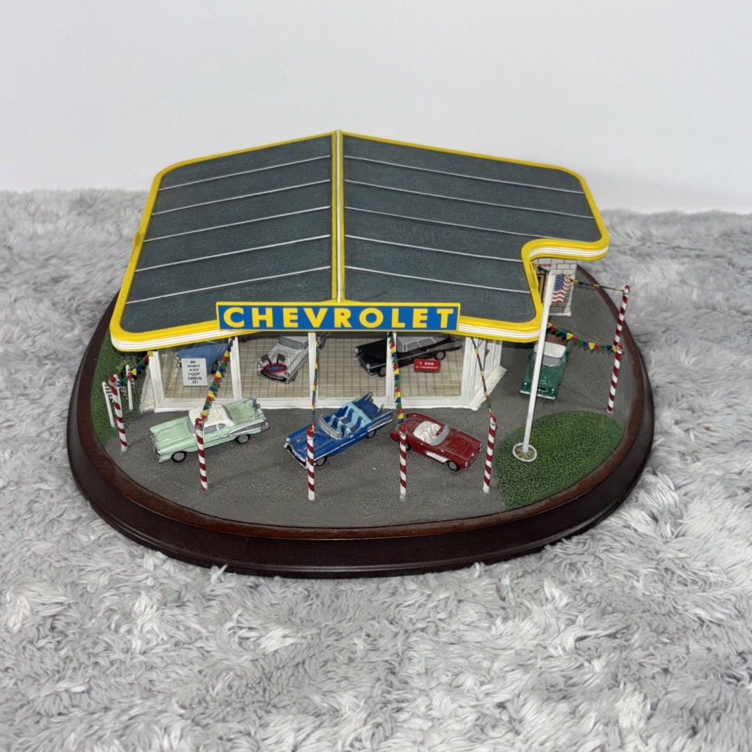 Danbury Mint - 1957 CHEVROLET DEALERSHIP - Mini Chevy Diorama - (RARE)