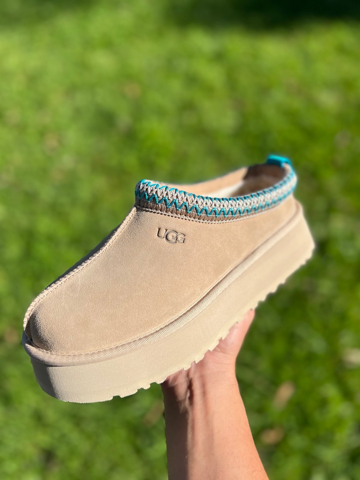 UGG Tazz Driftwood Sz: 8W