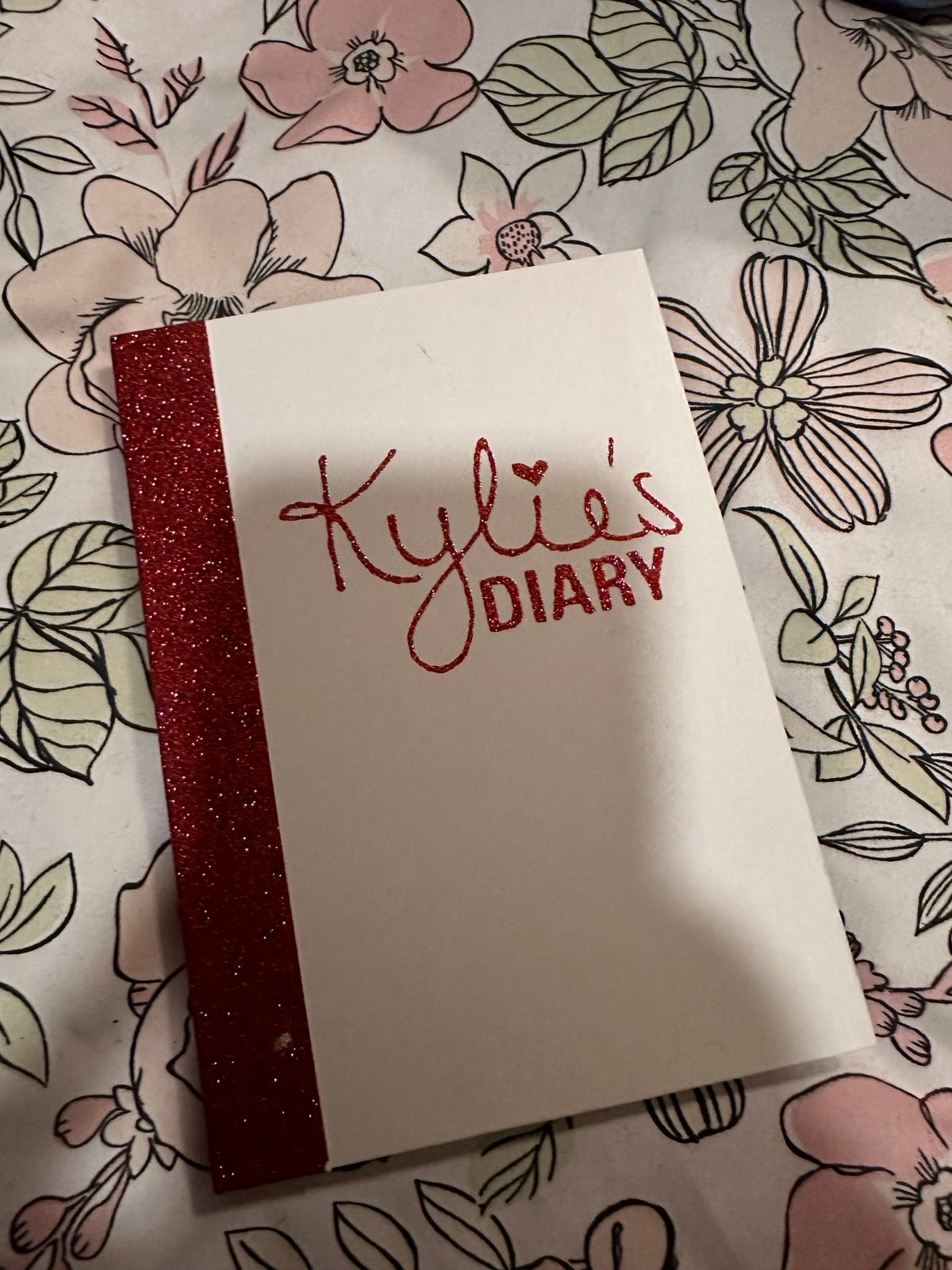 Kylie Cosmetics The Diary Palette