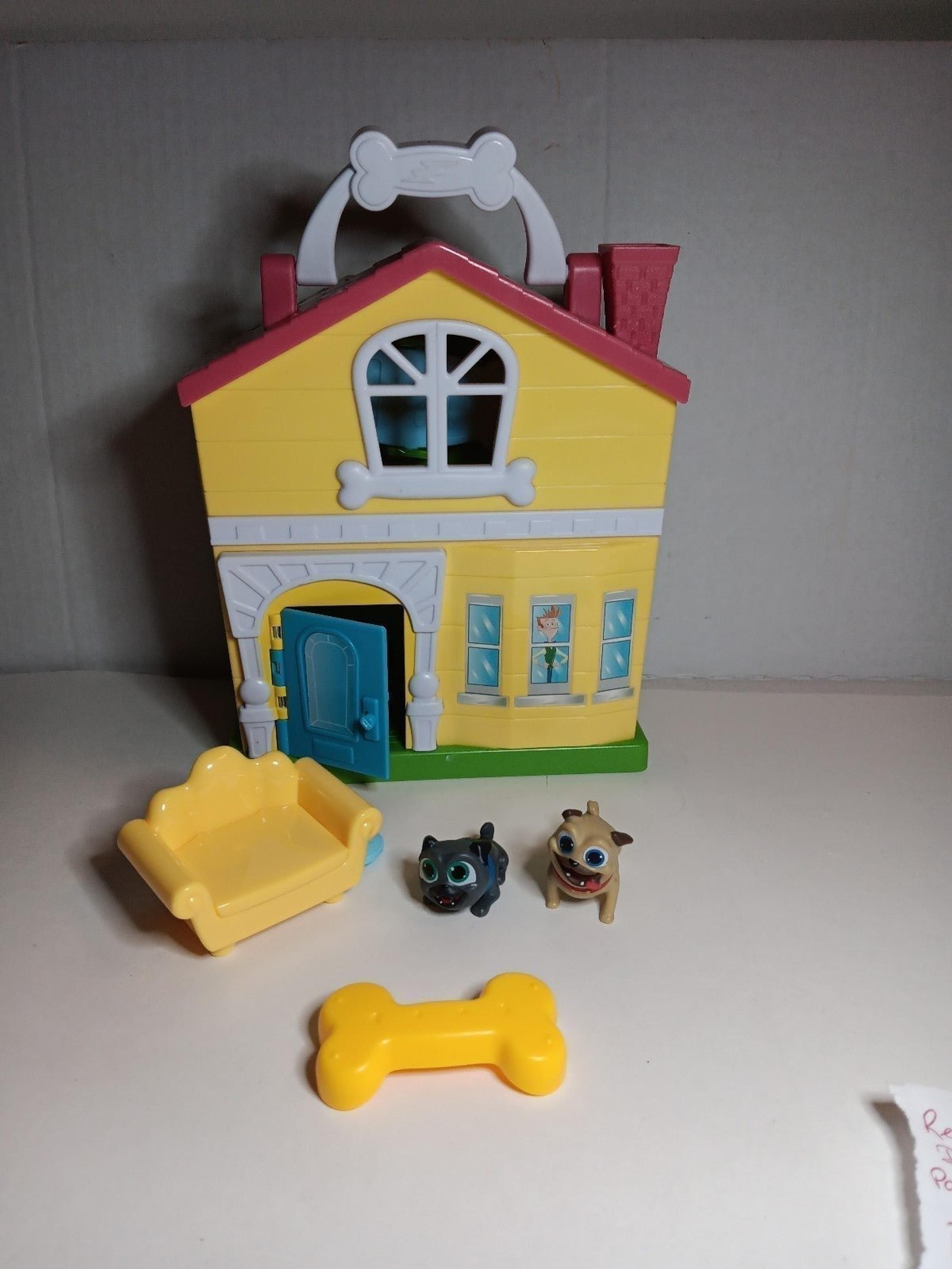 Disney Jr puppy pals Stow and go play set with handle
