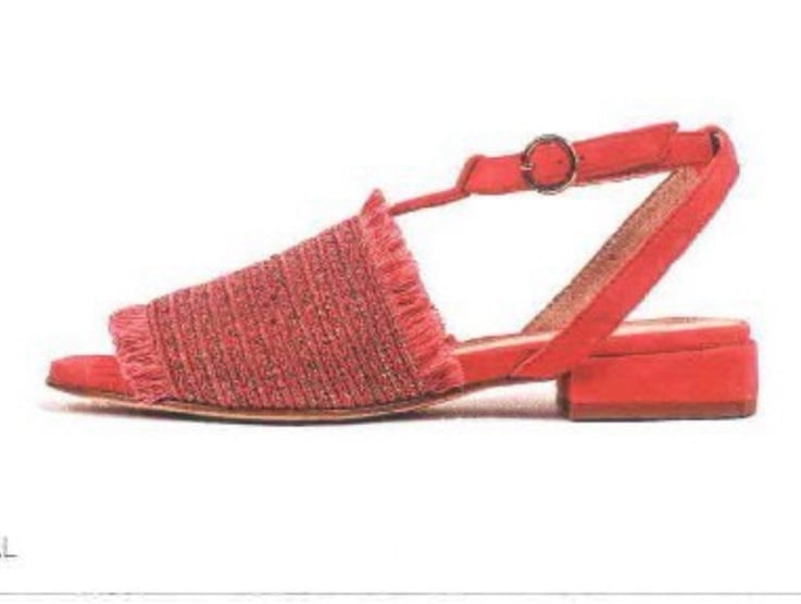 BEAUTIFUL brand NEW OUIGAL sandals! In Brand New Excellent Condition. Sz 39/or 8