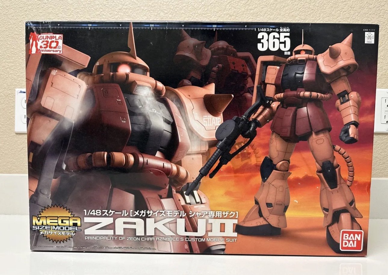 Bandai Hobby MS-06S Char's Zaku II Bandai Mega Size1/48 Action Figure
