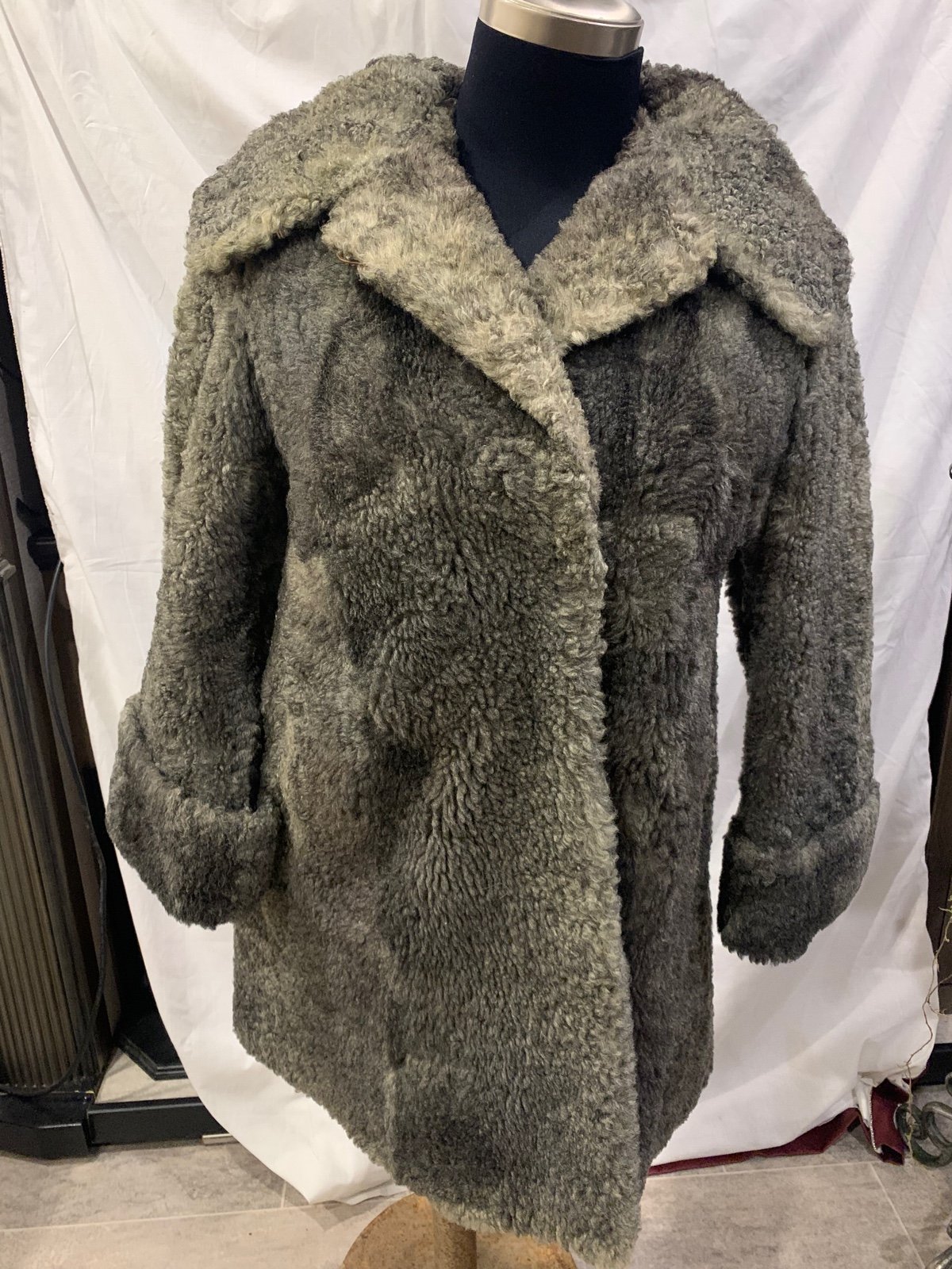 Curly lamb mid length fur coat gray