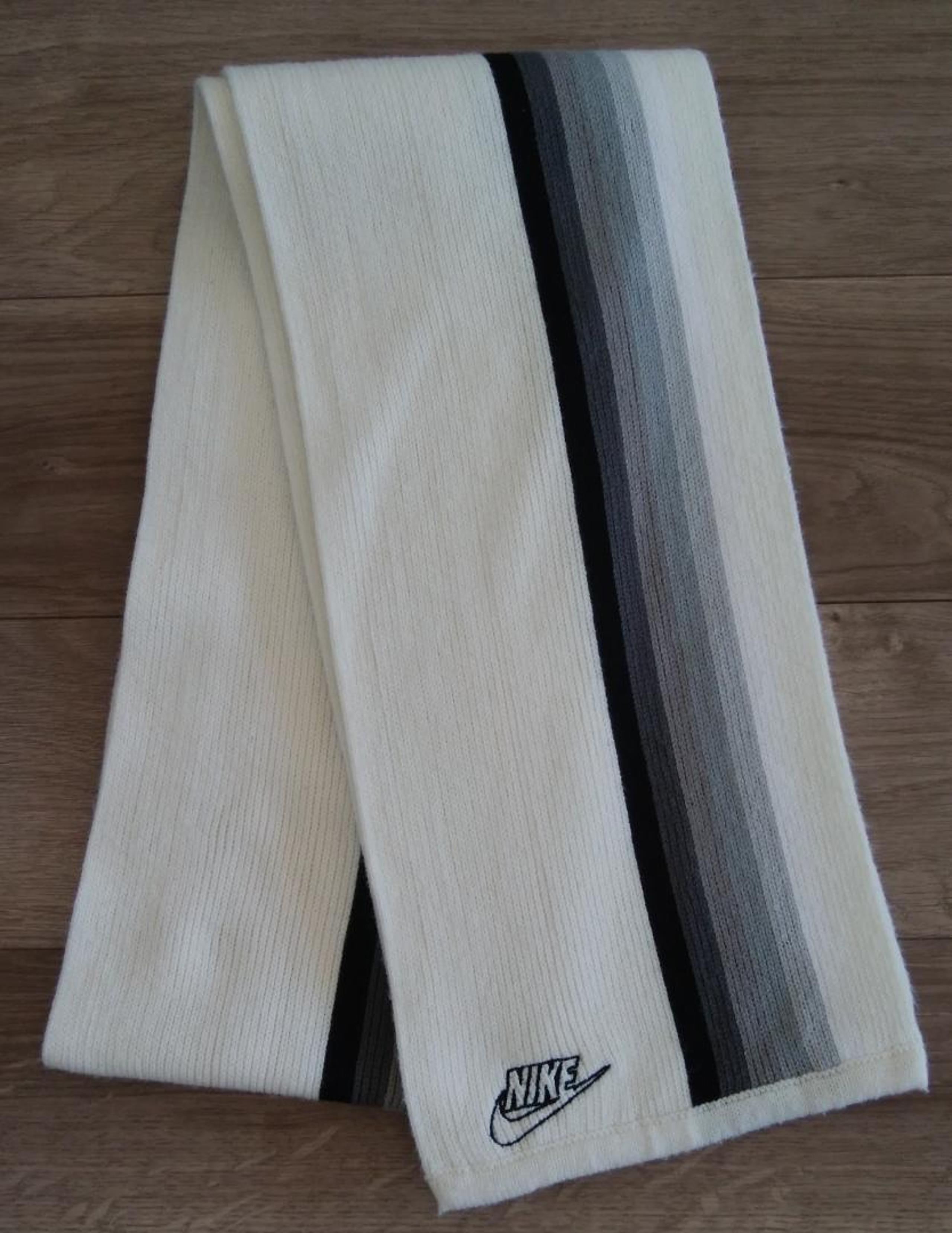 Nike Long Scarf, Used
