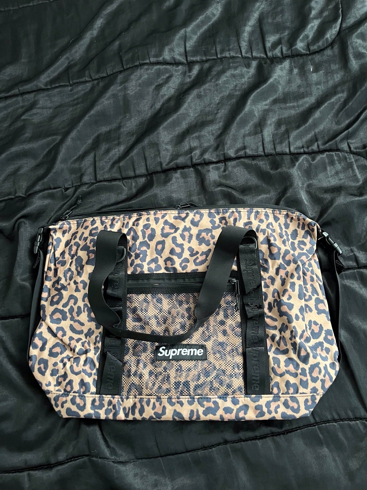 Supreme New York streetwear basic leopard black supreme crossbody multicolor