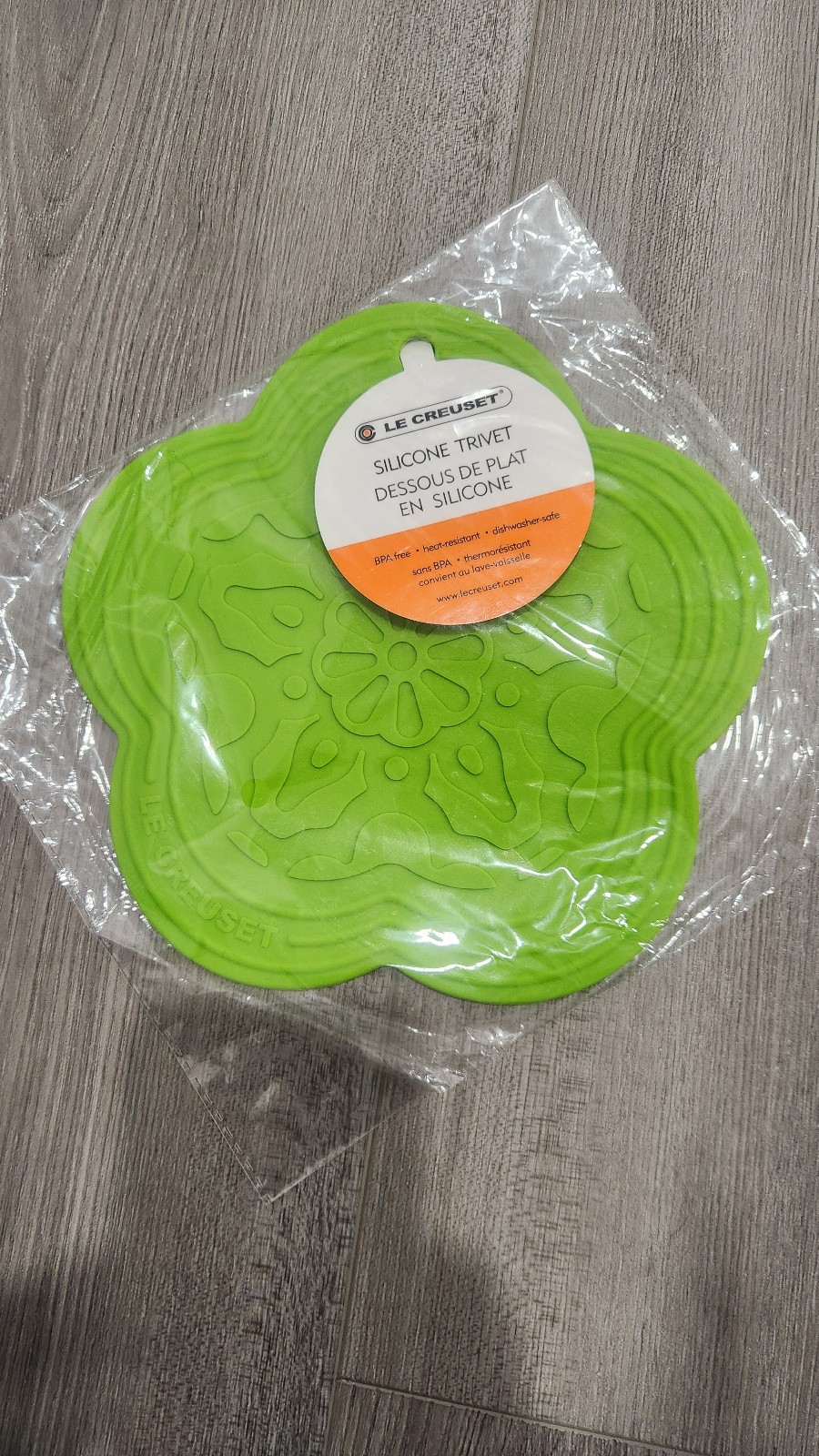 Le Creuset 7.5 inch Silicone Flower Trivet Green Color New