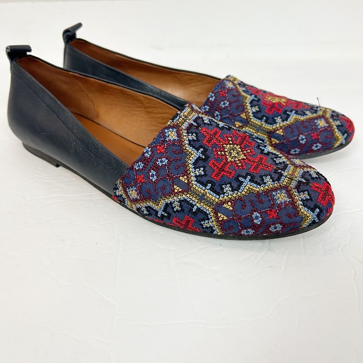 SUNDANCE Size 37 (US 6.5) Leather Cross Stitch Embroidered SEGOVIA Flats Women's