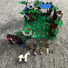 Lego 6079 Dark Forest Fortress Vintage Set