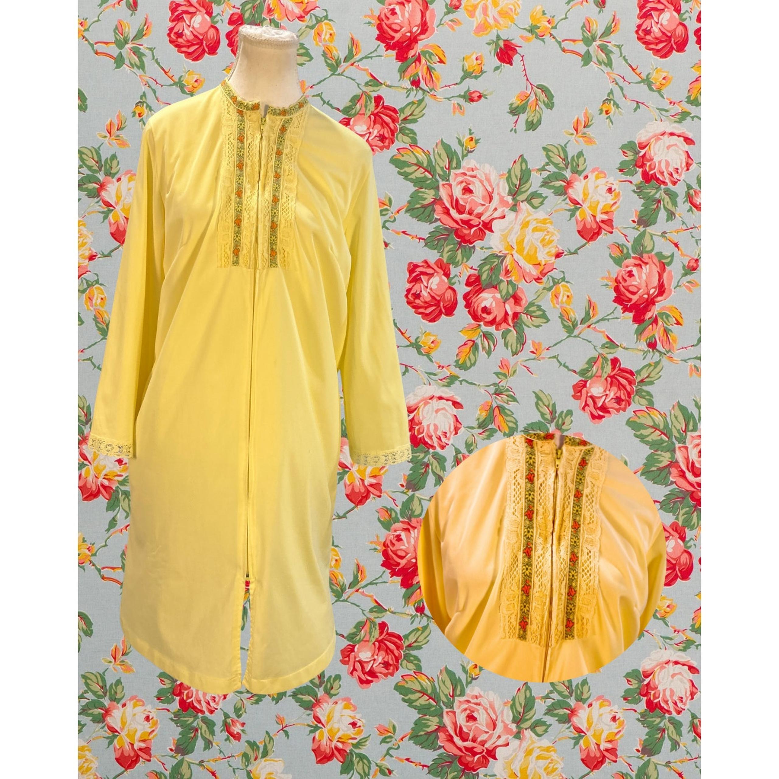 Vintage 60s Gossard Artemis Butter Yellow Cottagecore Lace Floral Ribbon Robe M