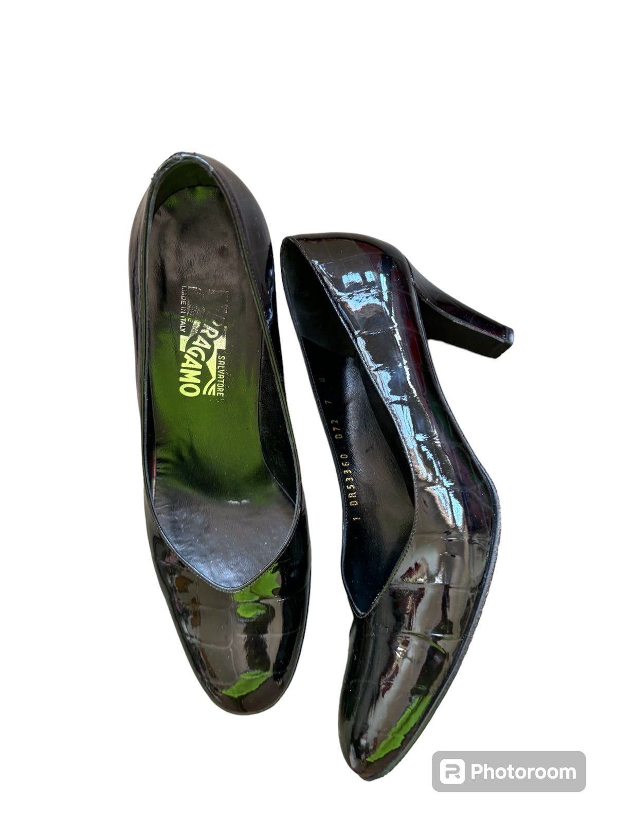 2000's SALVATORE FERRAGAMO BLACK PATENT LEATHER HEELS WITH CROC EMBOSSED !