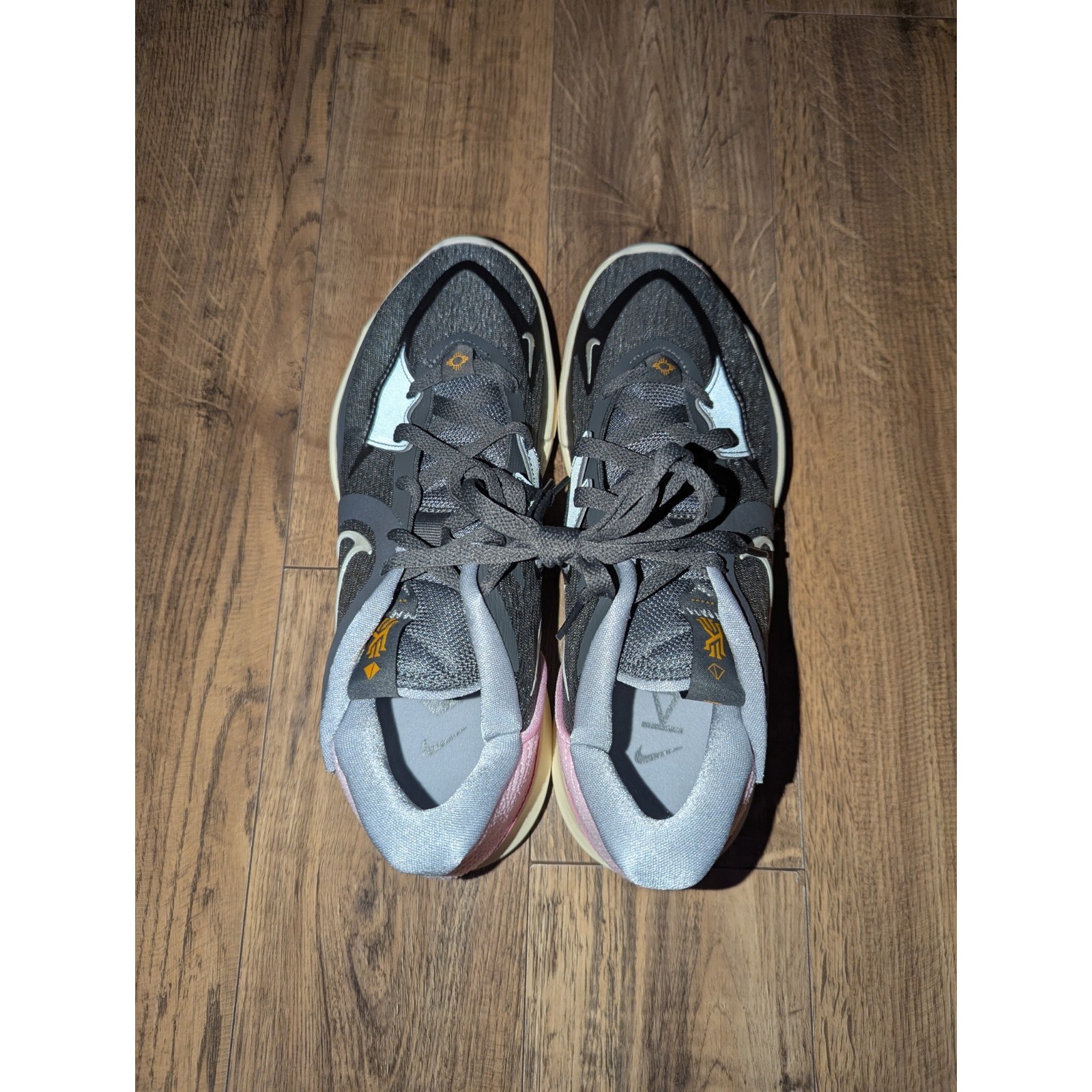 Nike Kyrie Low 5 Iron Grey Coconut Milk Mens Size 9 DJ6012-005