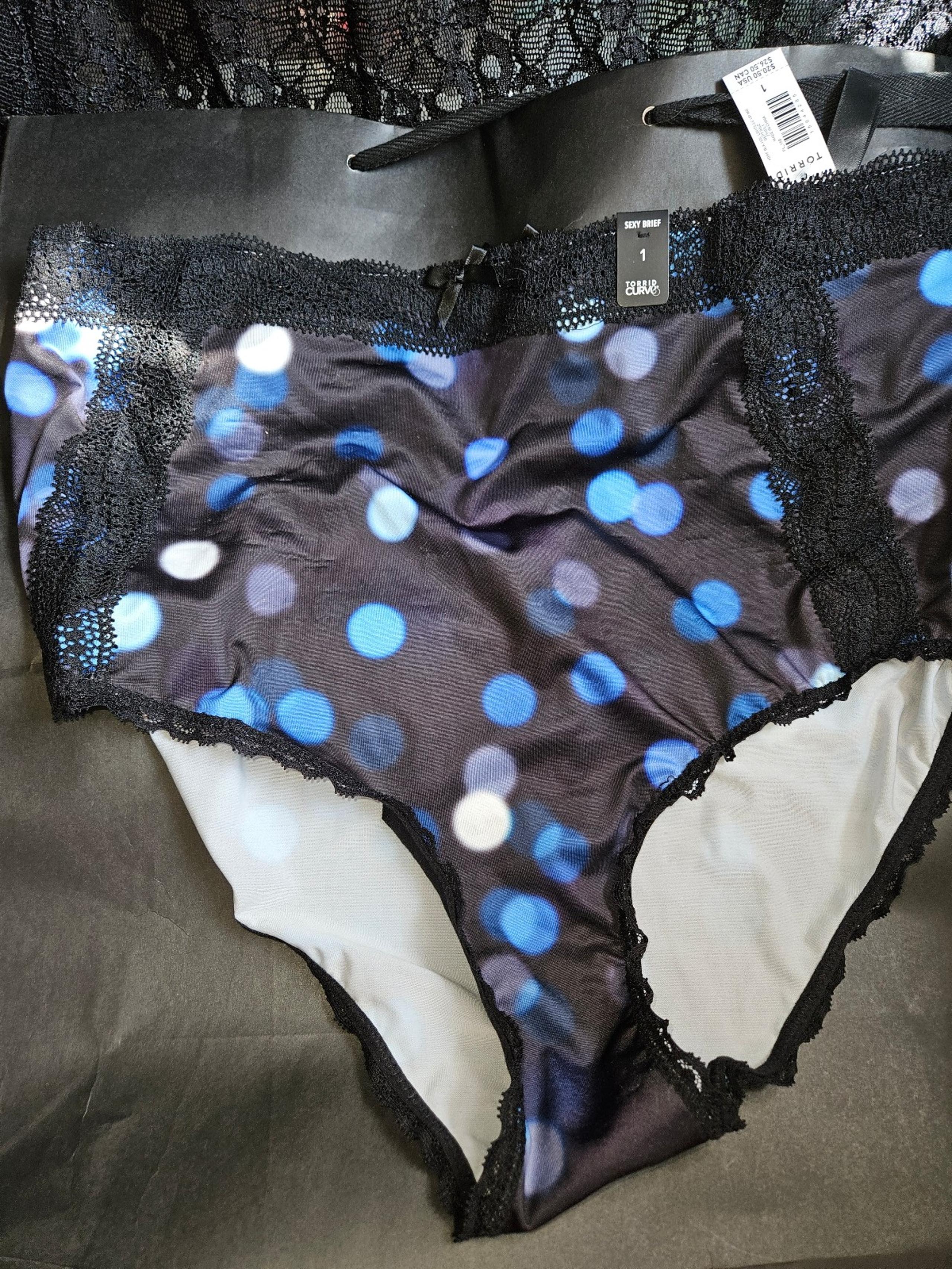 Torrid Size 1 Sexy Brief Soft Comfortable Lace Trim