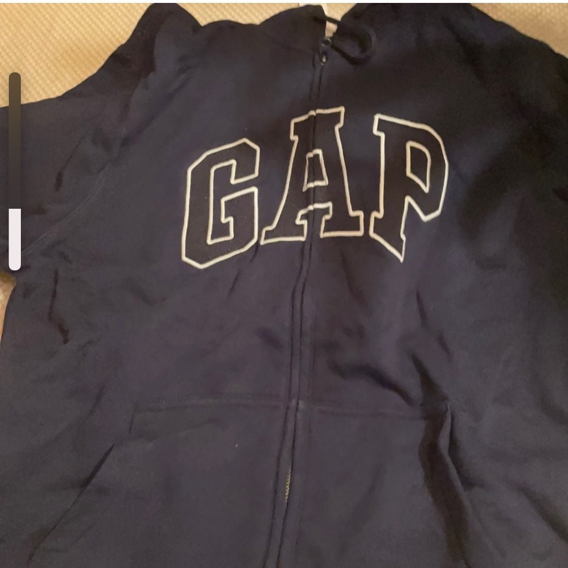 Men’s gap logo Sweatshirt. NWT. Blue Size large