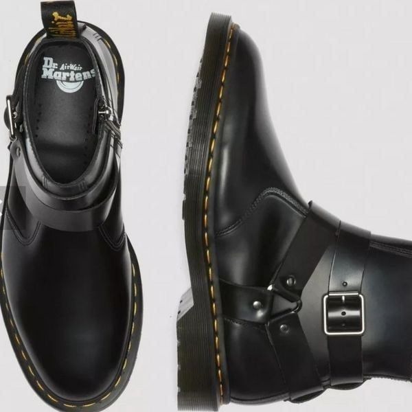 Dr Martens James Leather Harmess Chelsea Boots