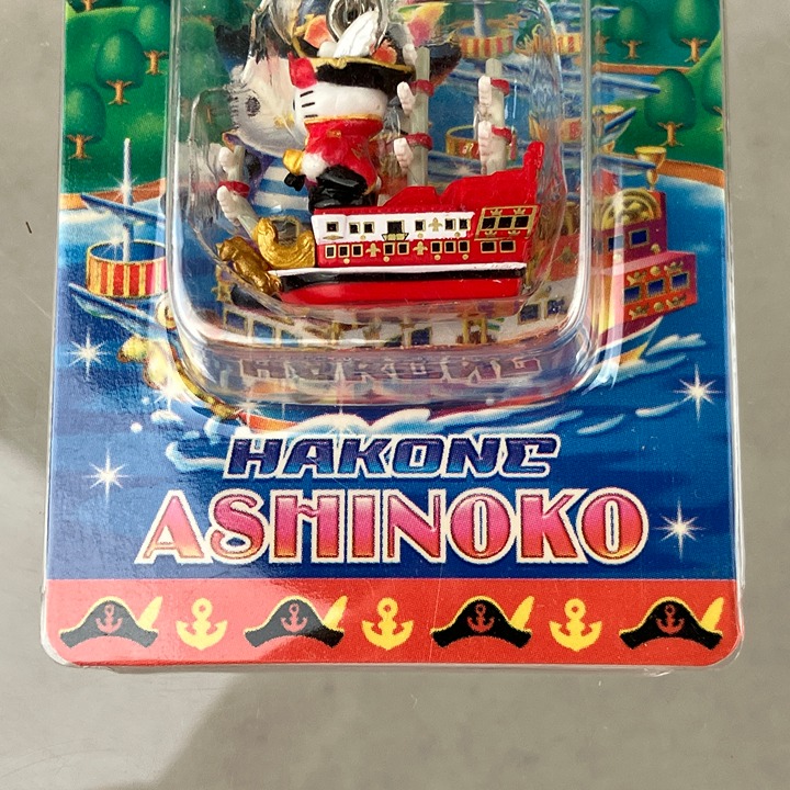 2005 Sanrio Hello Kitty Hakone Ashinoko Hanaori Pirate Gotochi Keychain Charm - detail